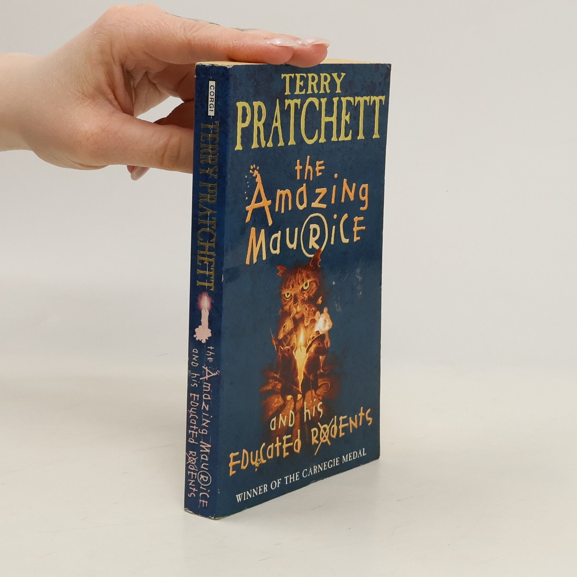 Terry Pratchett The Amazing Maurice and His Educated Rodents