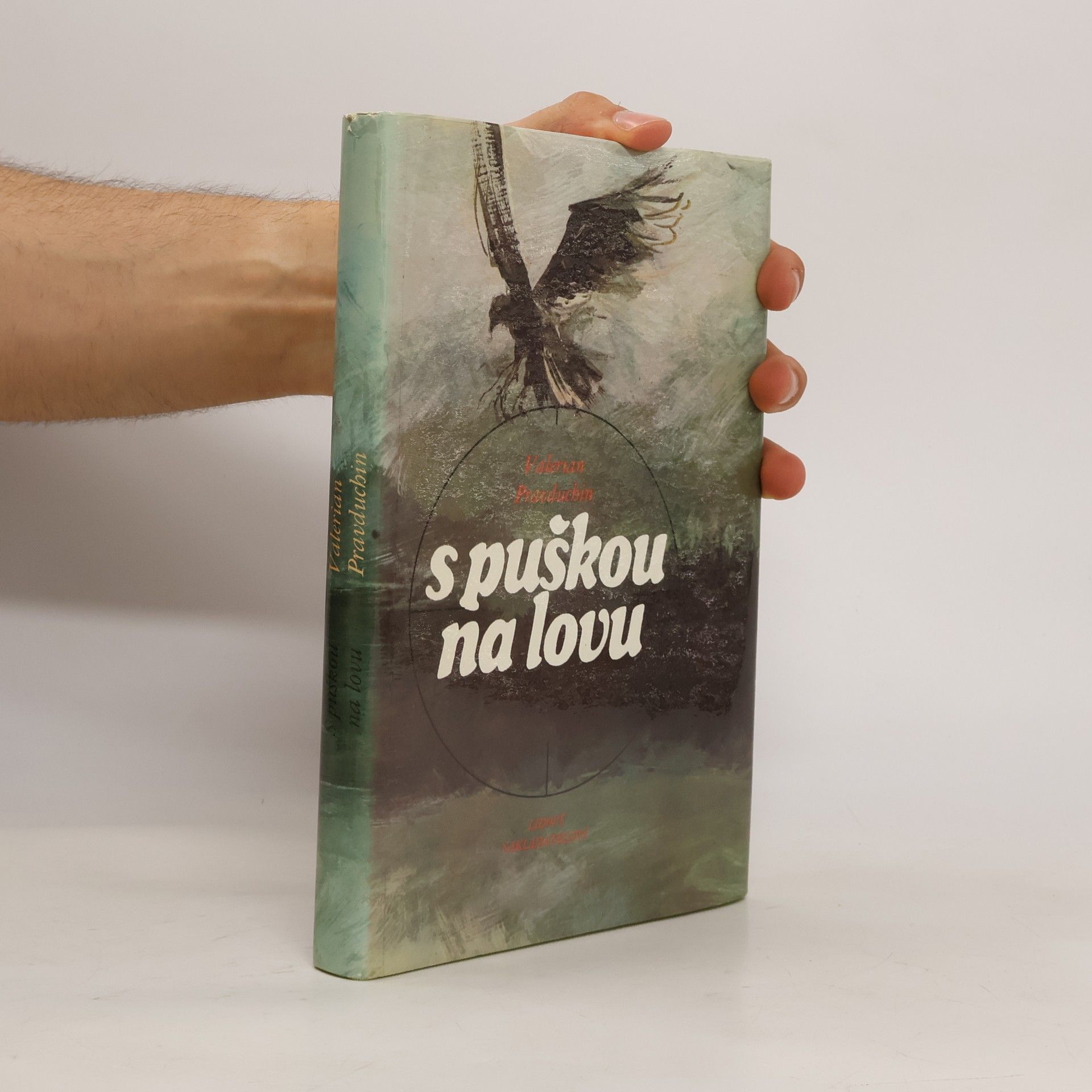 Zdeněk Netopil S puškou na lovu
