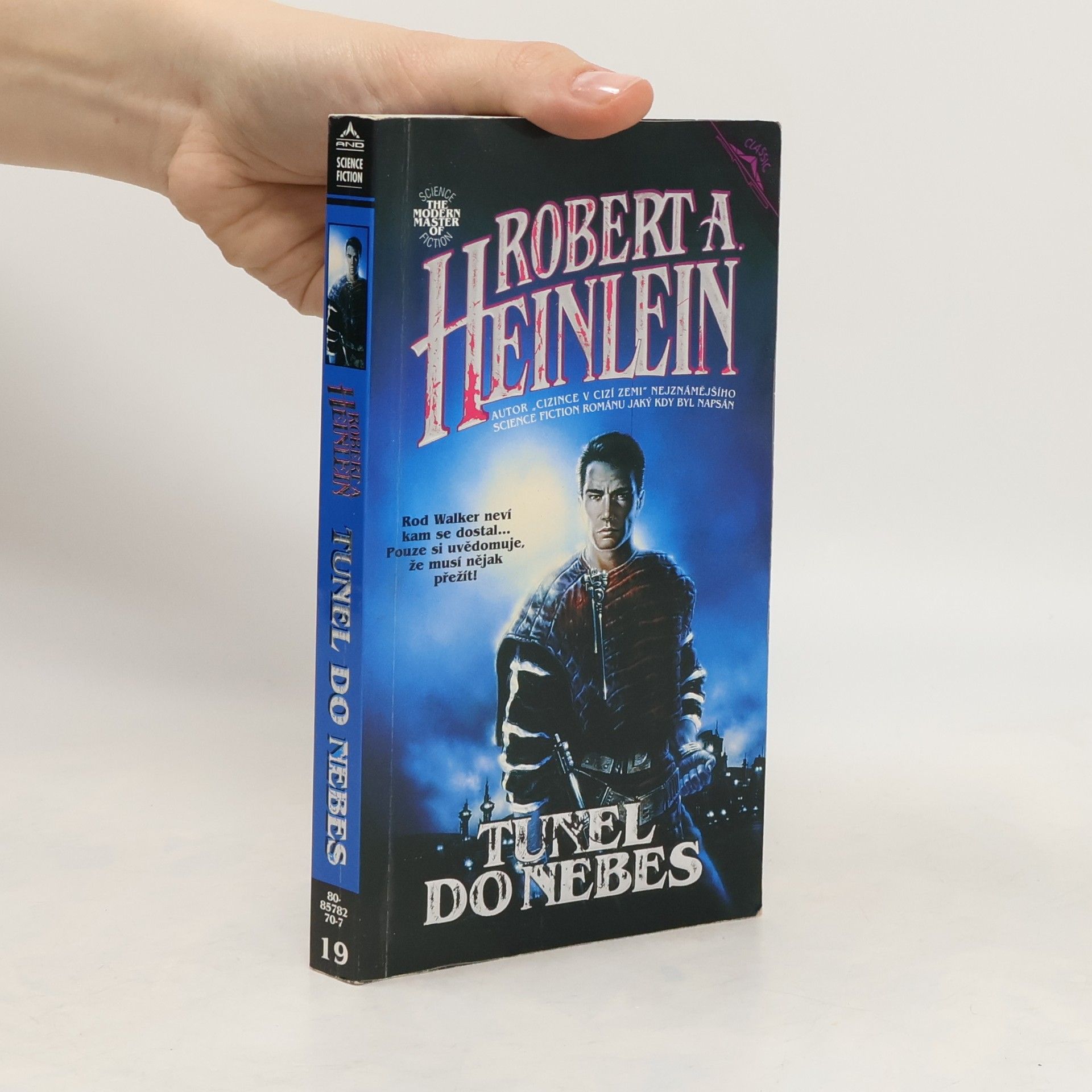 Robert A. Heinlein Tunel do nebes