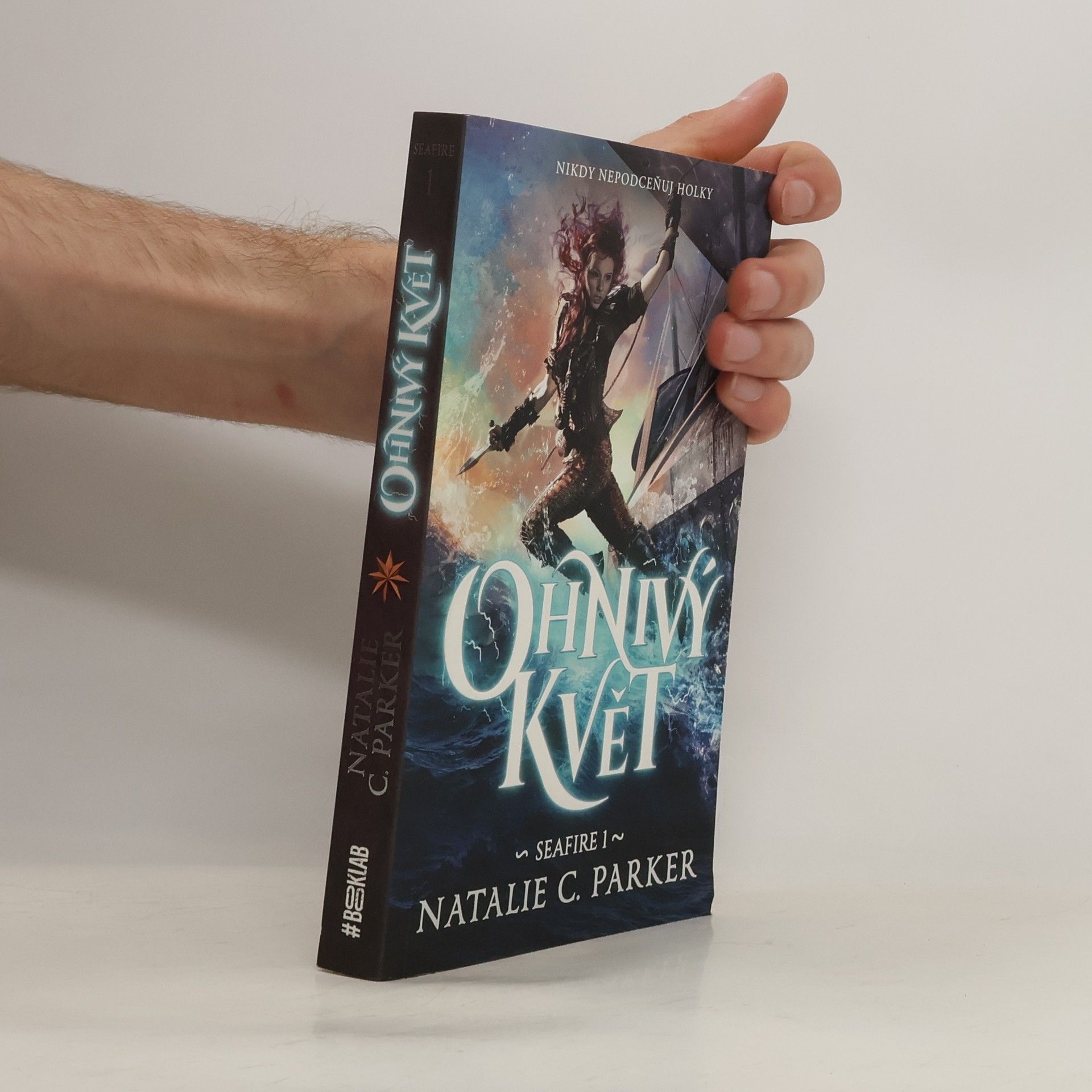 Natalie C. Parker Ohnivý květ
