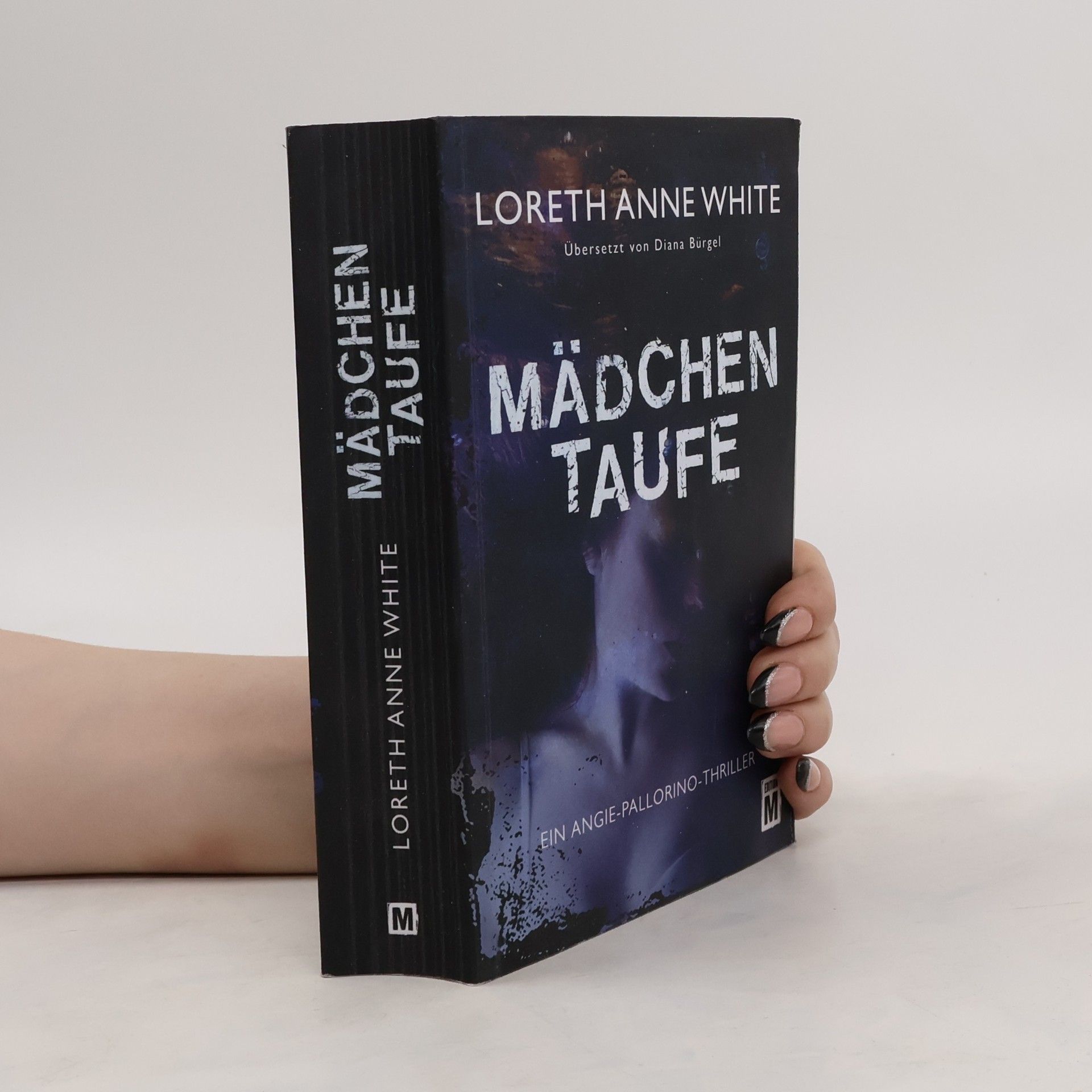 Loreth Anne White Mädchentaufe