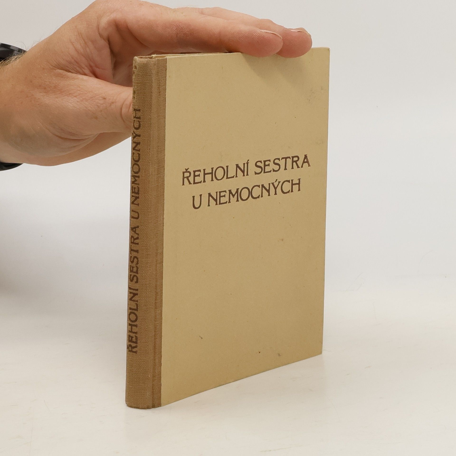 Collectif d'auteurs Řeholní sestra u nemocných