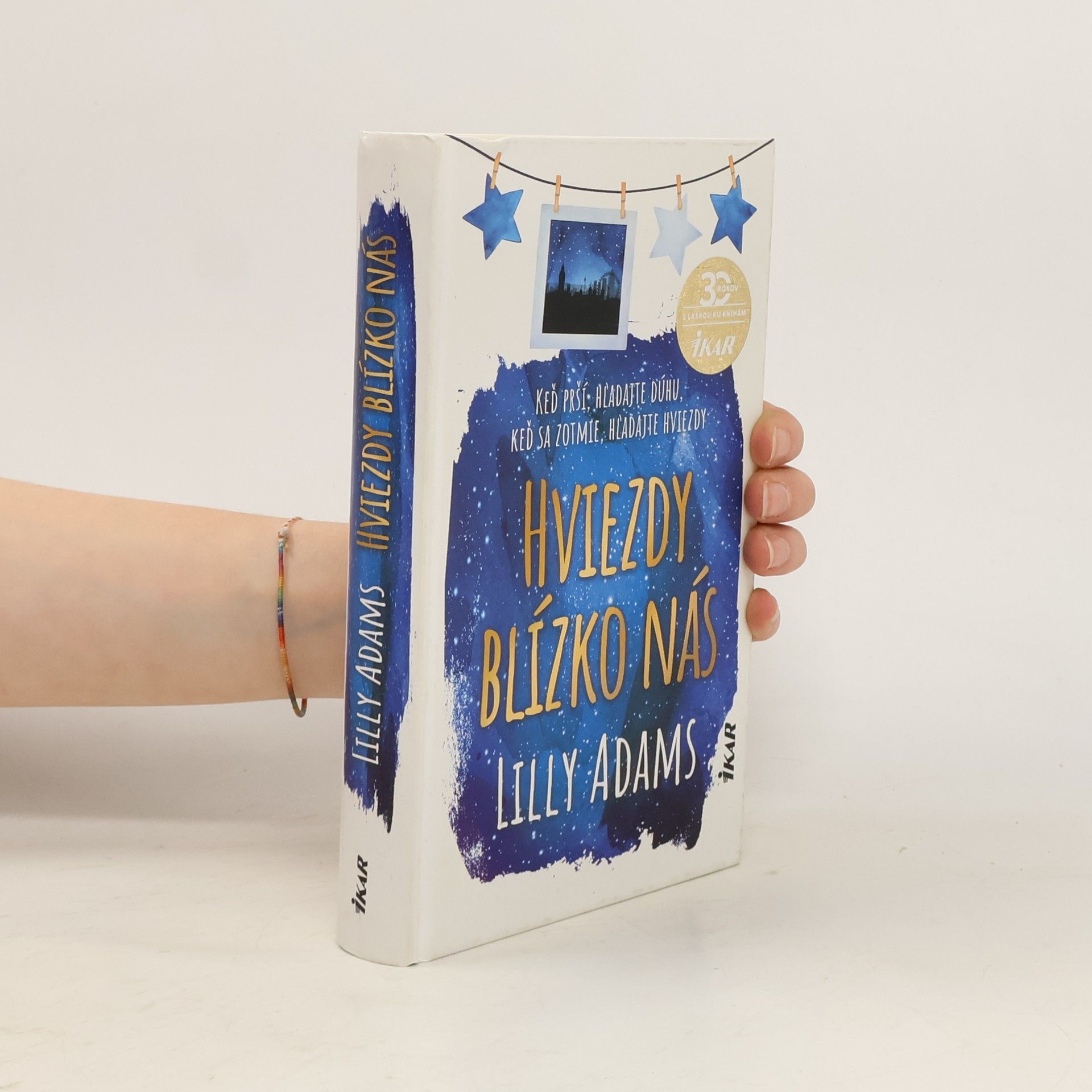 Lilly Adams Hviezdy blízko nás