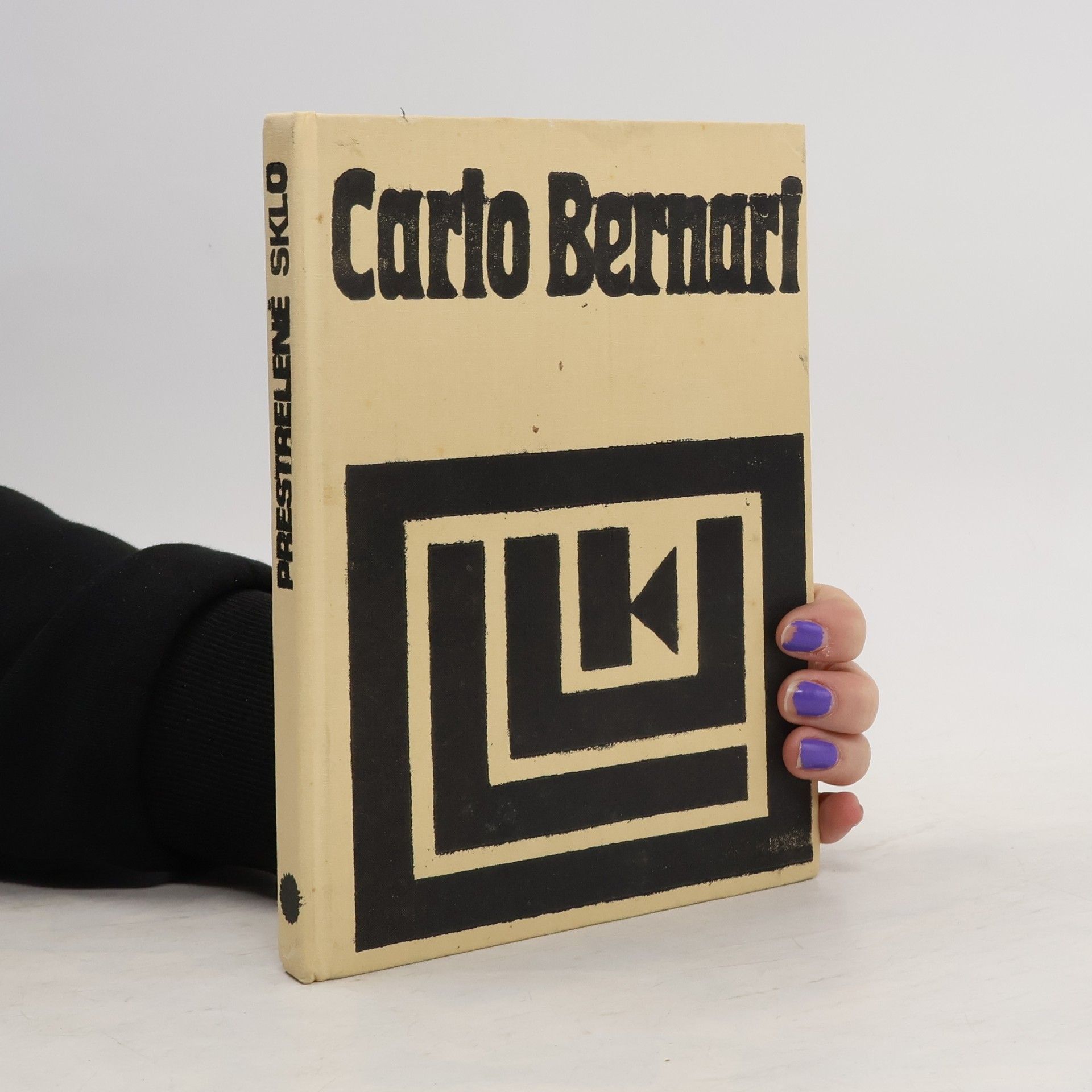 Carlo Bernari Prestrelené sklo