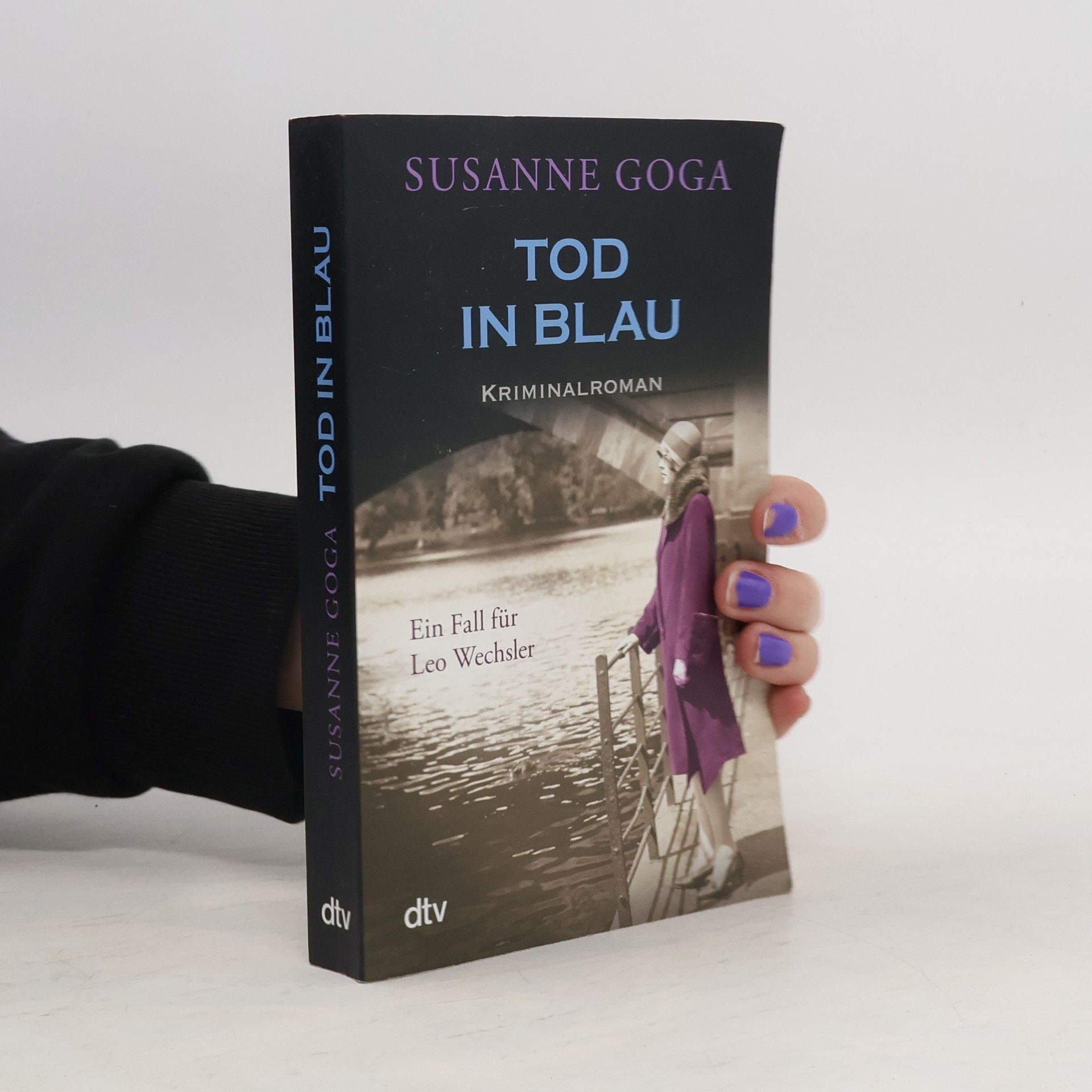 Susanne Goga Tod in Blau
