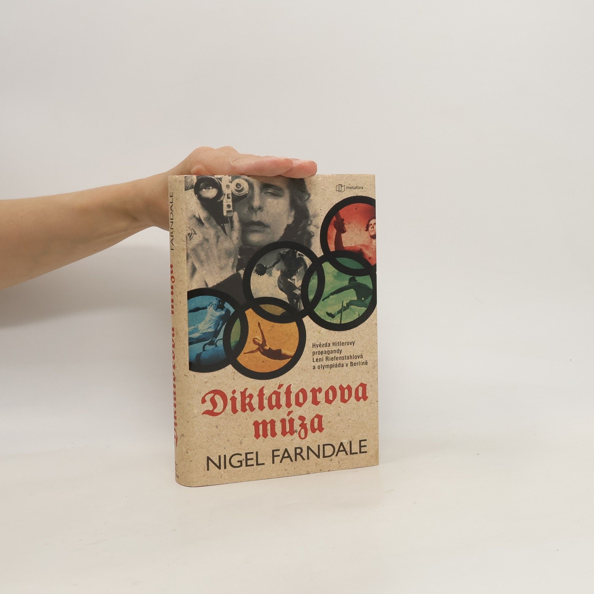 Nigel Farndale Diktátorova múza