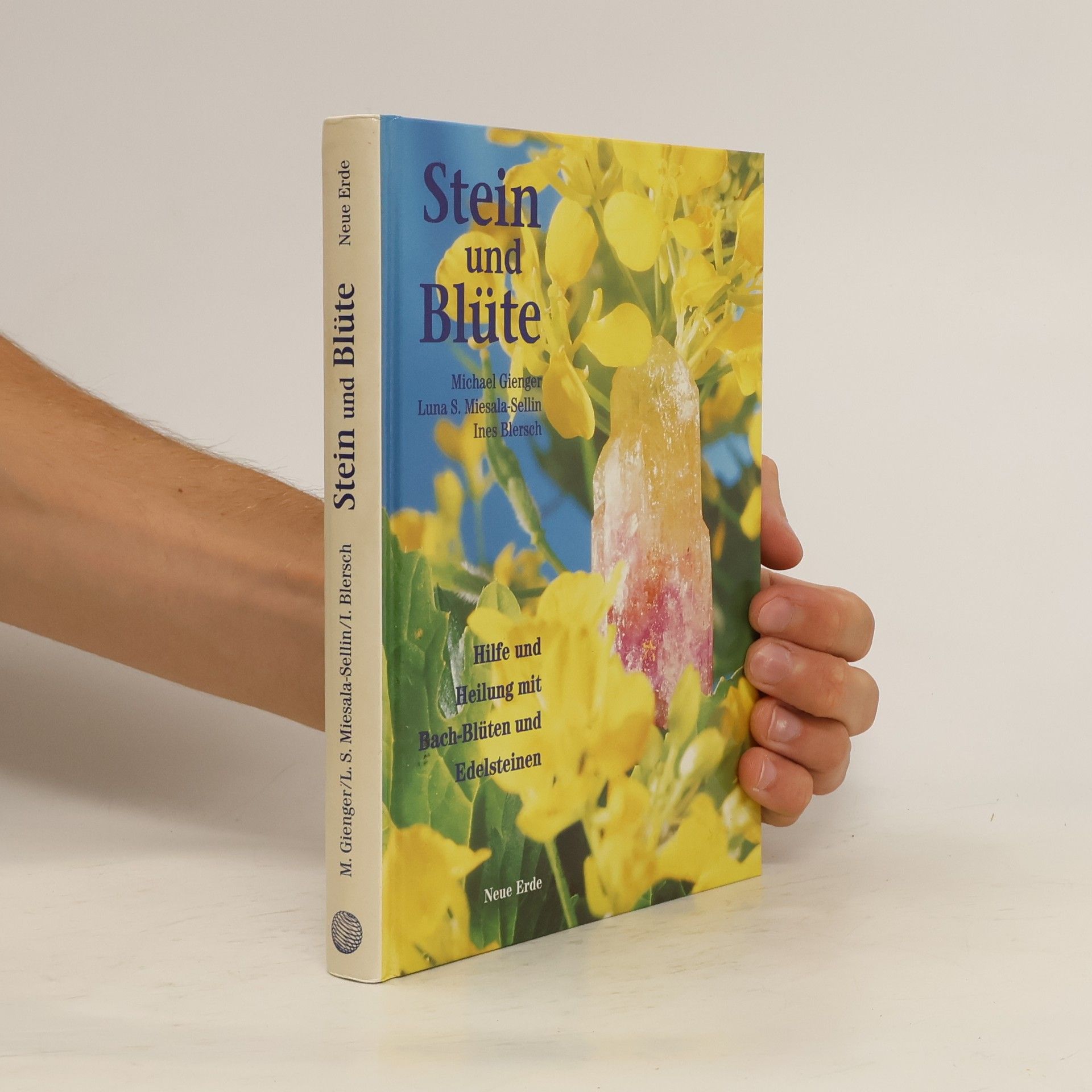 Luna S. Miesala Sellin Stein und Blüte