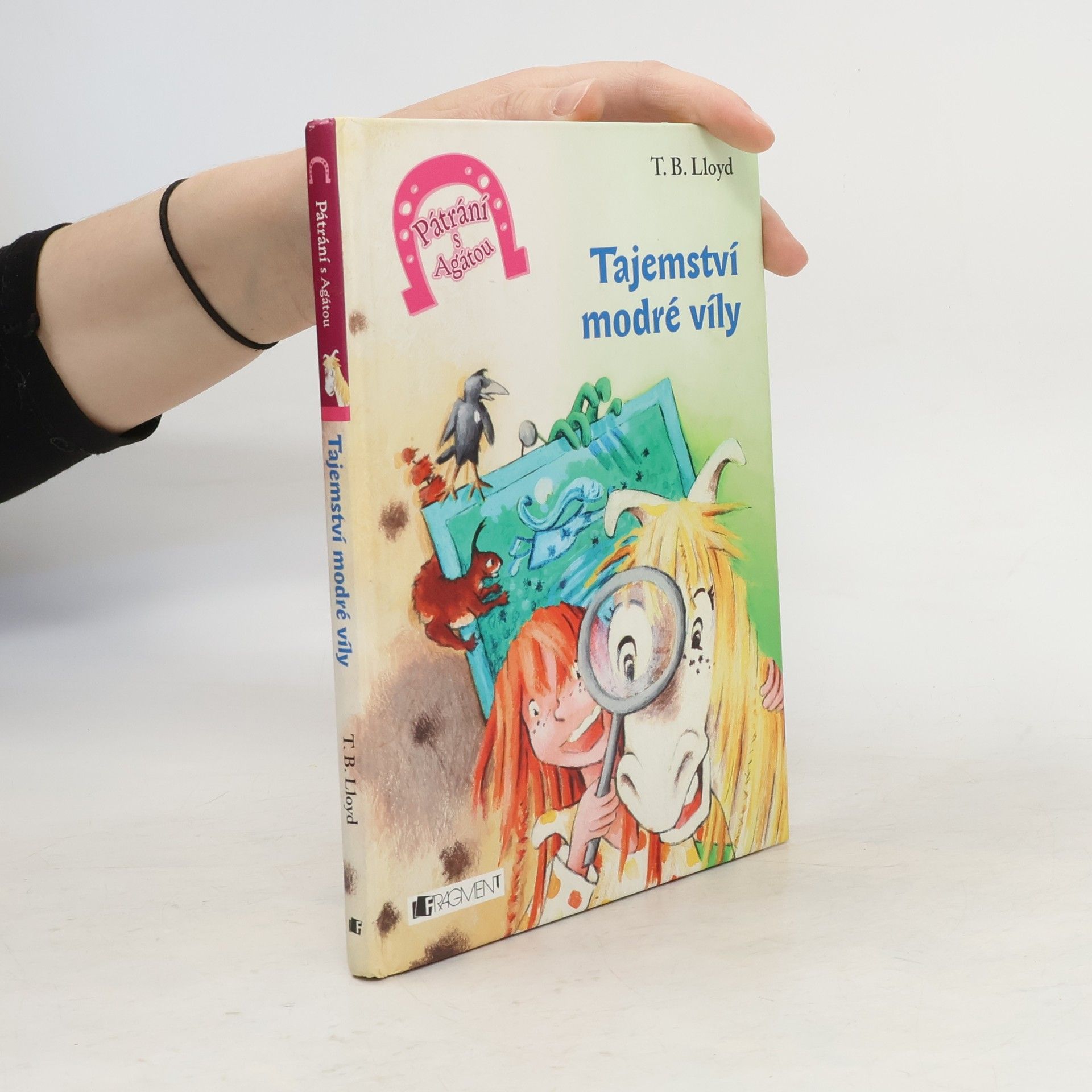 T. B. Lloyd Pátrání s Agátou. Tajemství modré víly