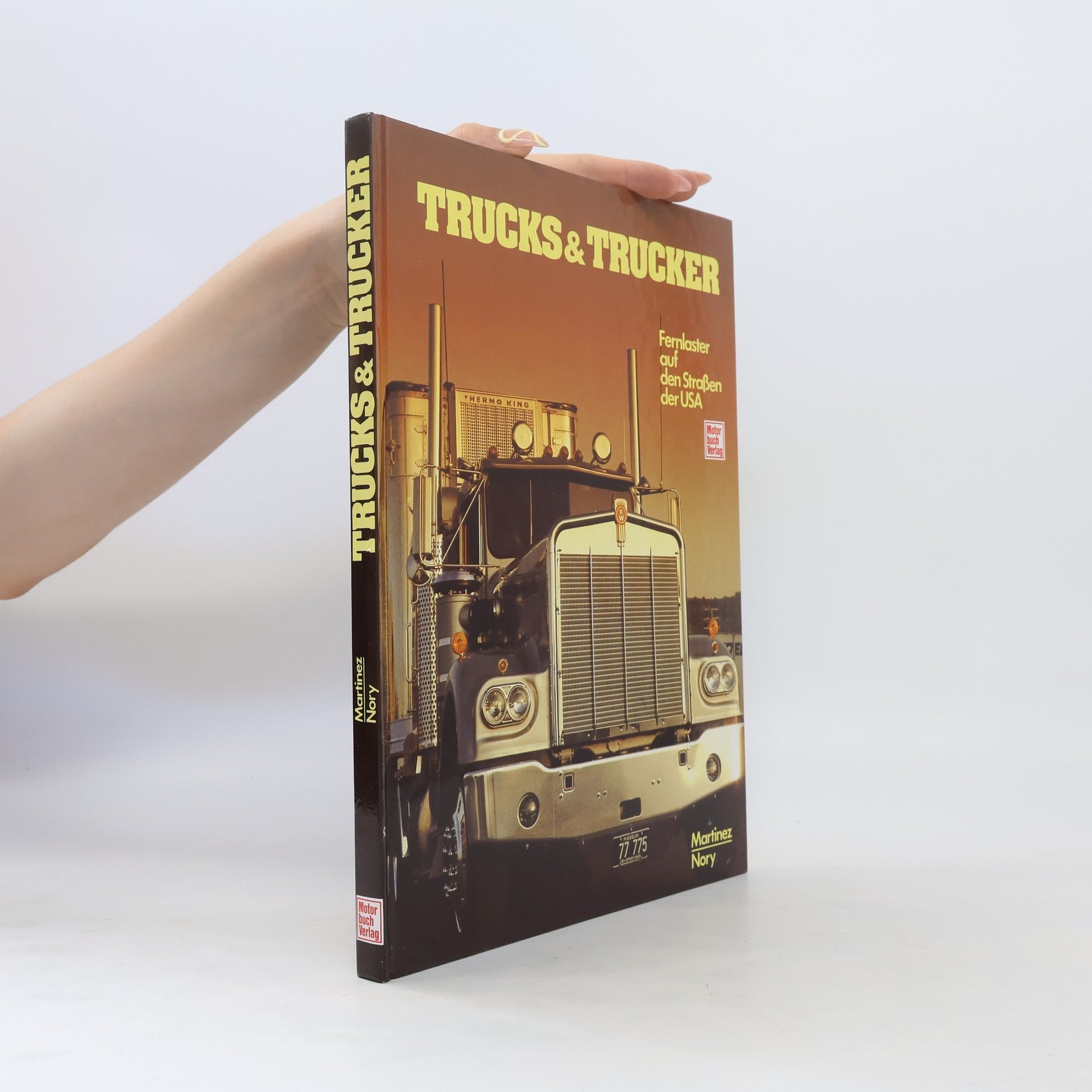 Alberto Martinez Trucks & [und] Trucker
