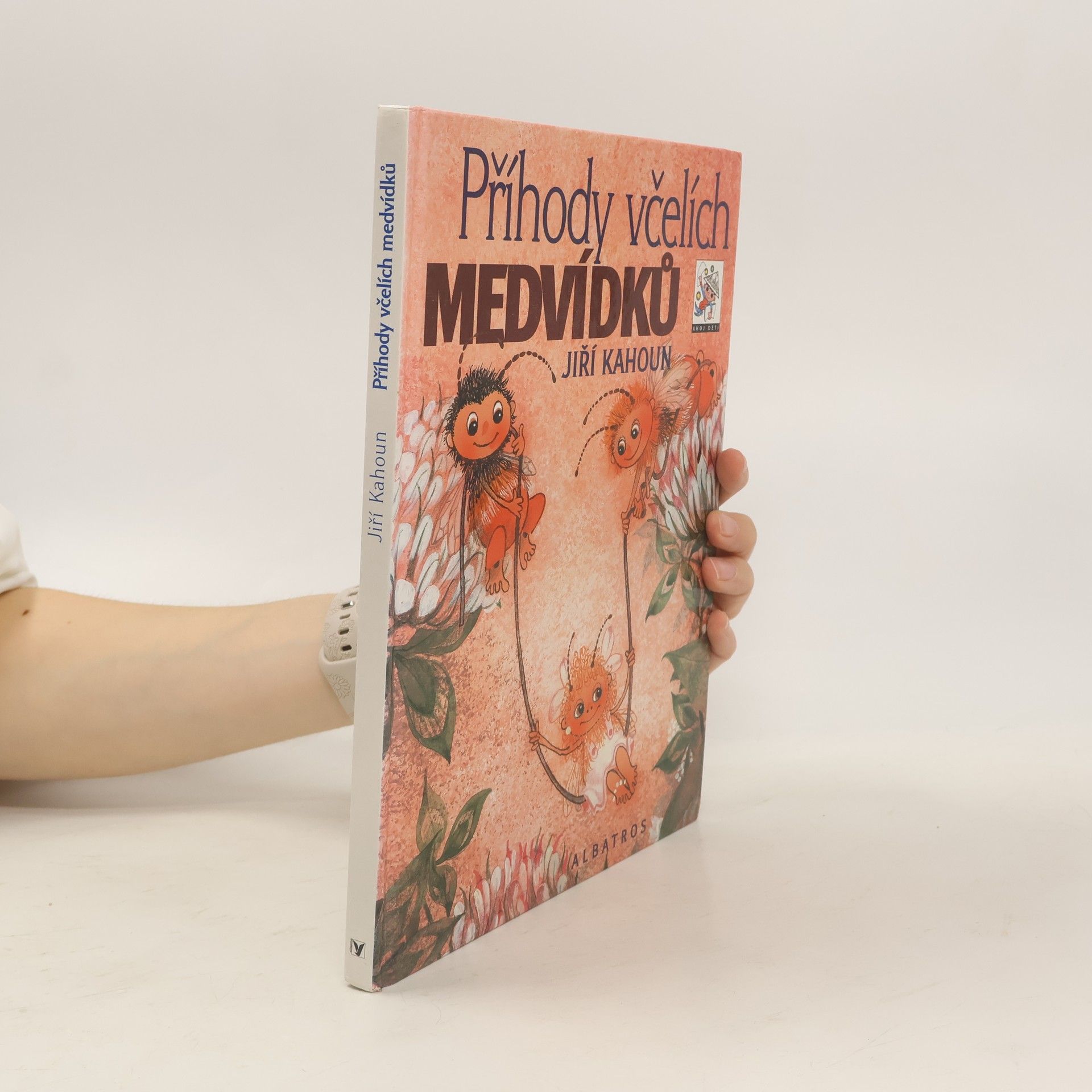 Jiří Kahoun Příhody včelích medvídků