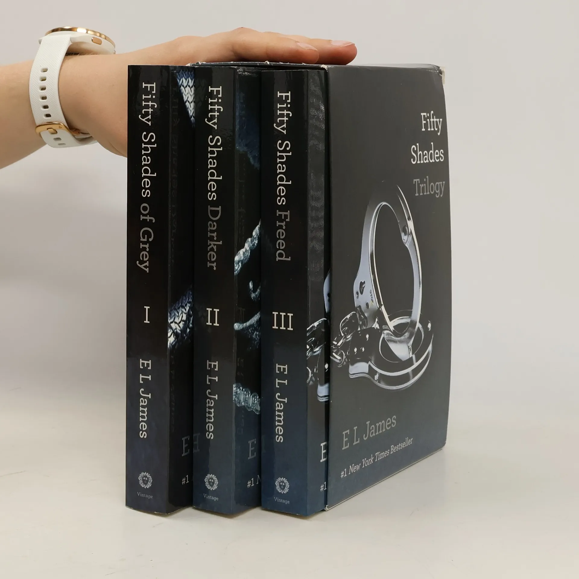 Fifty Shades Trilogy | Libro | In brossura | E. L. James | EN
