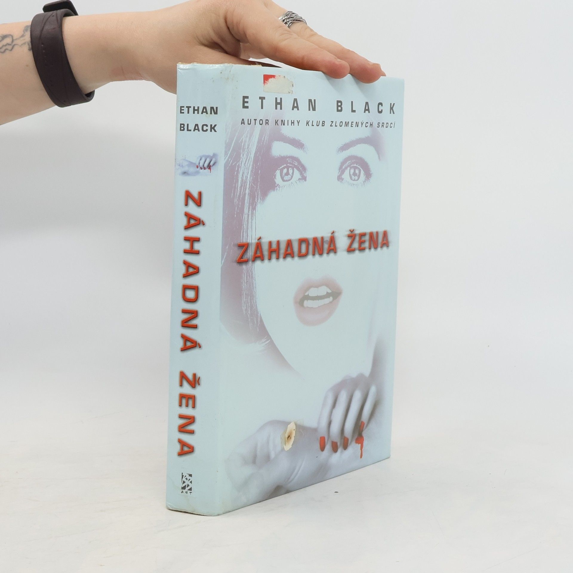 Ethan Black Záhadná žena