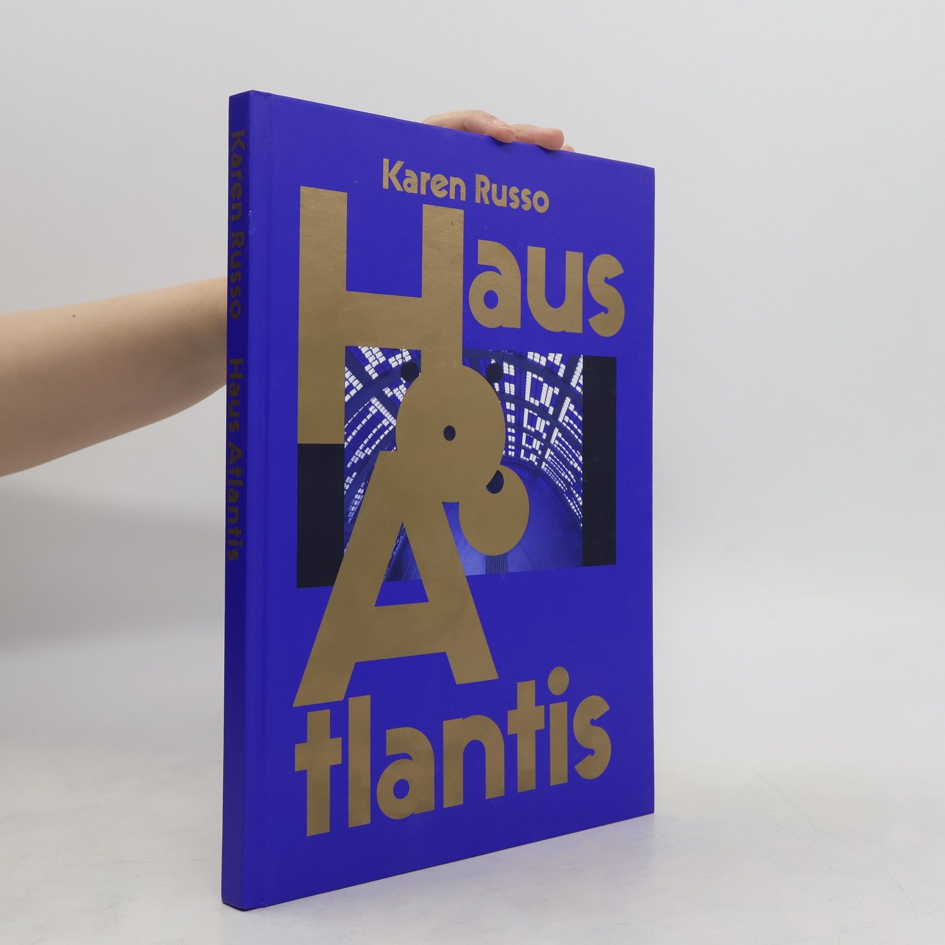 Karen Russo Haus Atlantis