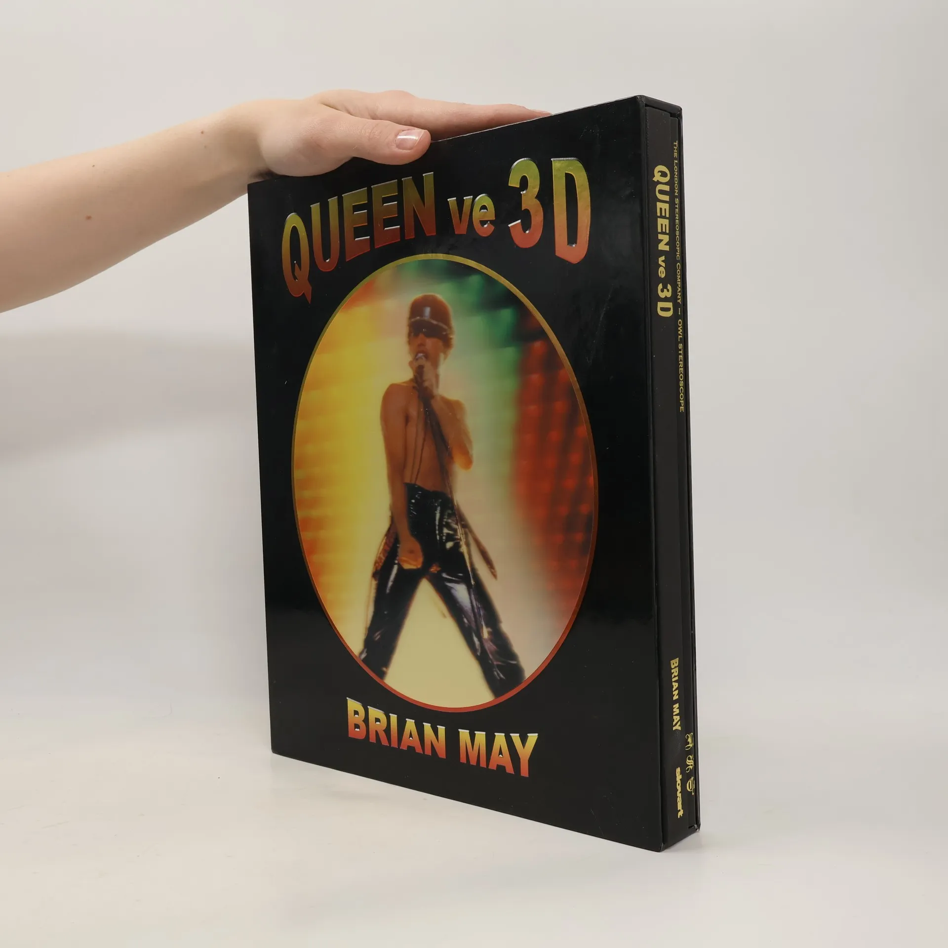 Queen ve 3d | Kniha | pevná | Brian May | CS