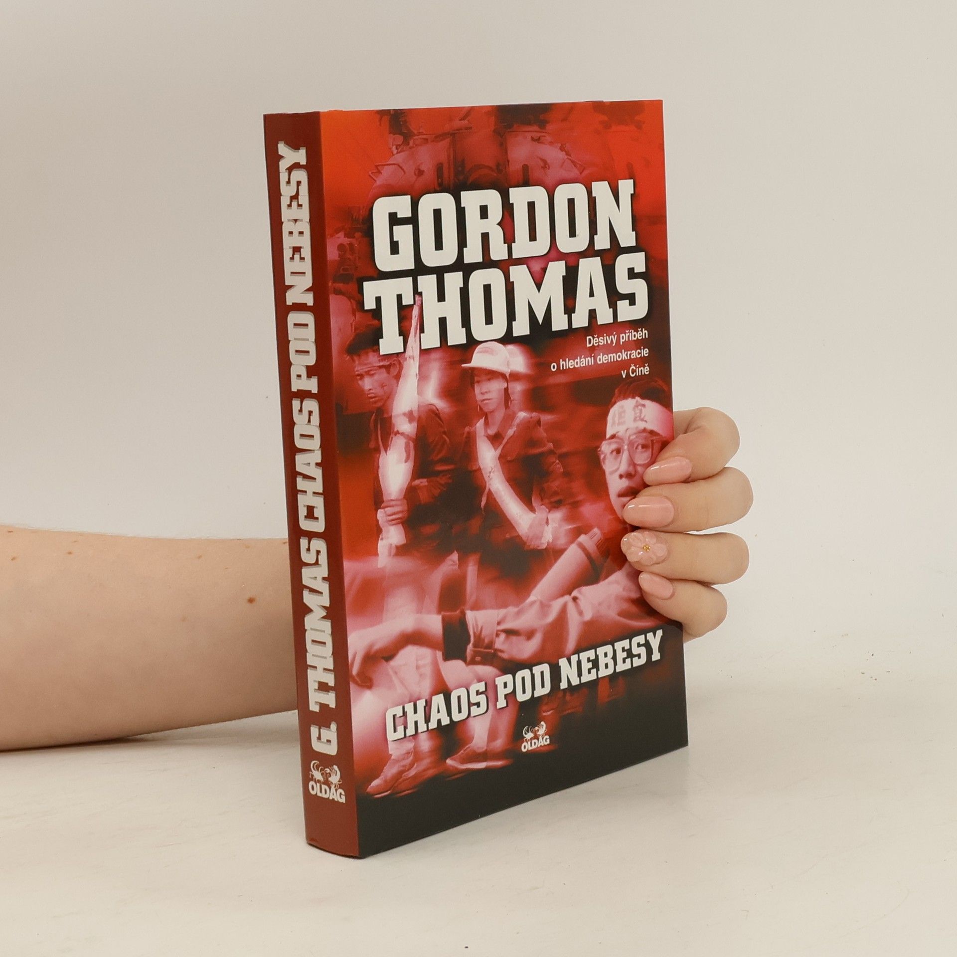 Gordon Thomas Chaos pod nebesy