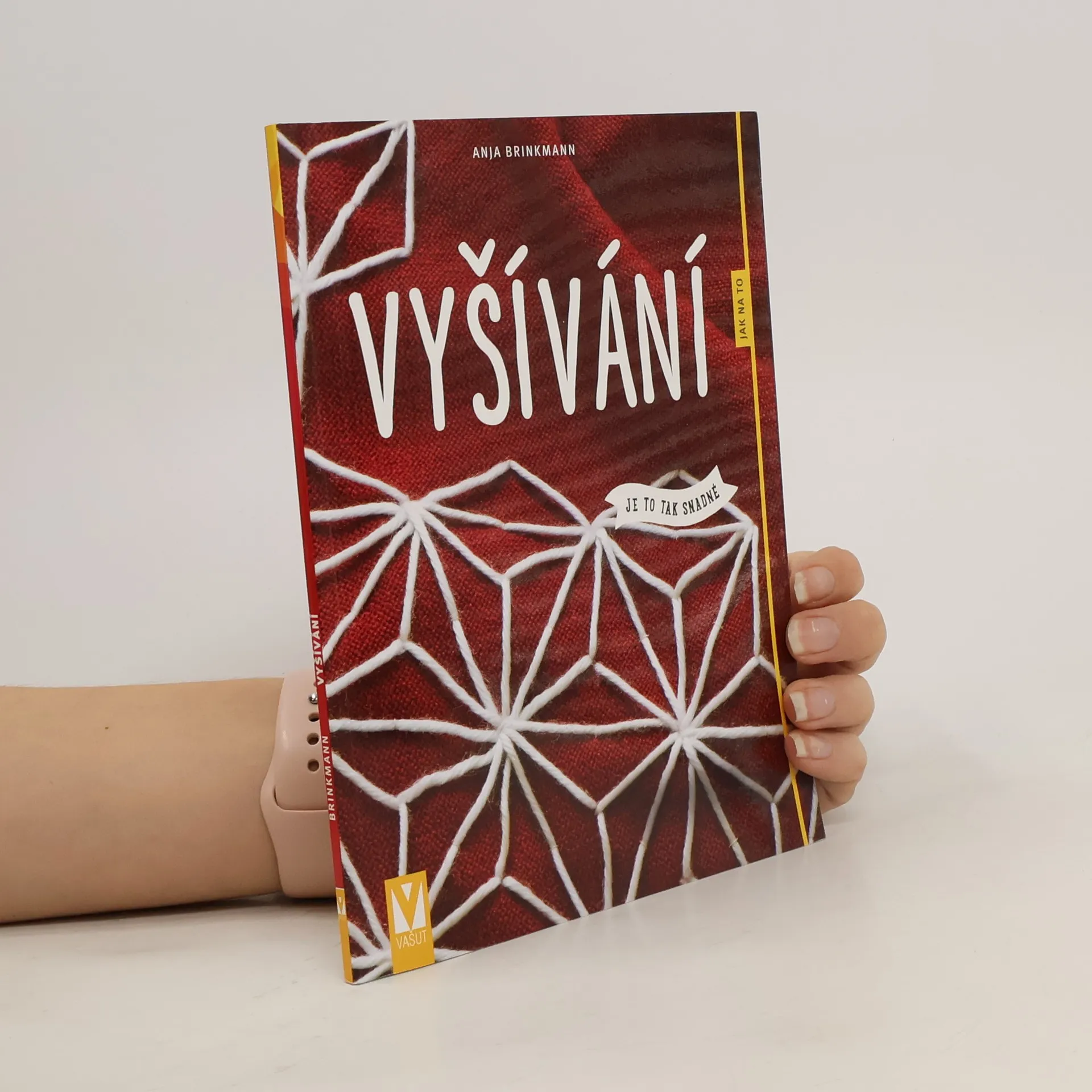 Vyšívání : je to tak snadné | Kniha | Anja Brinkmann | CS