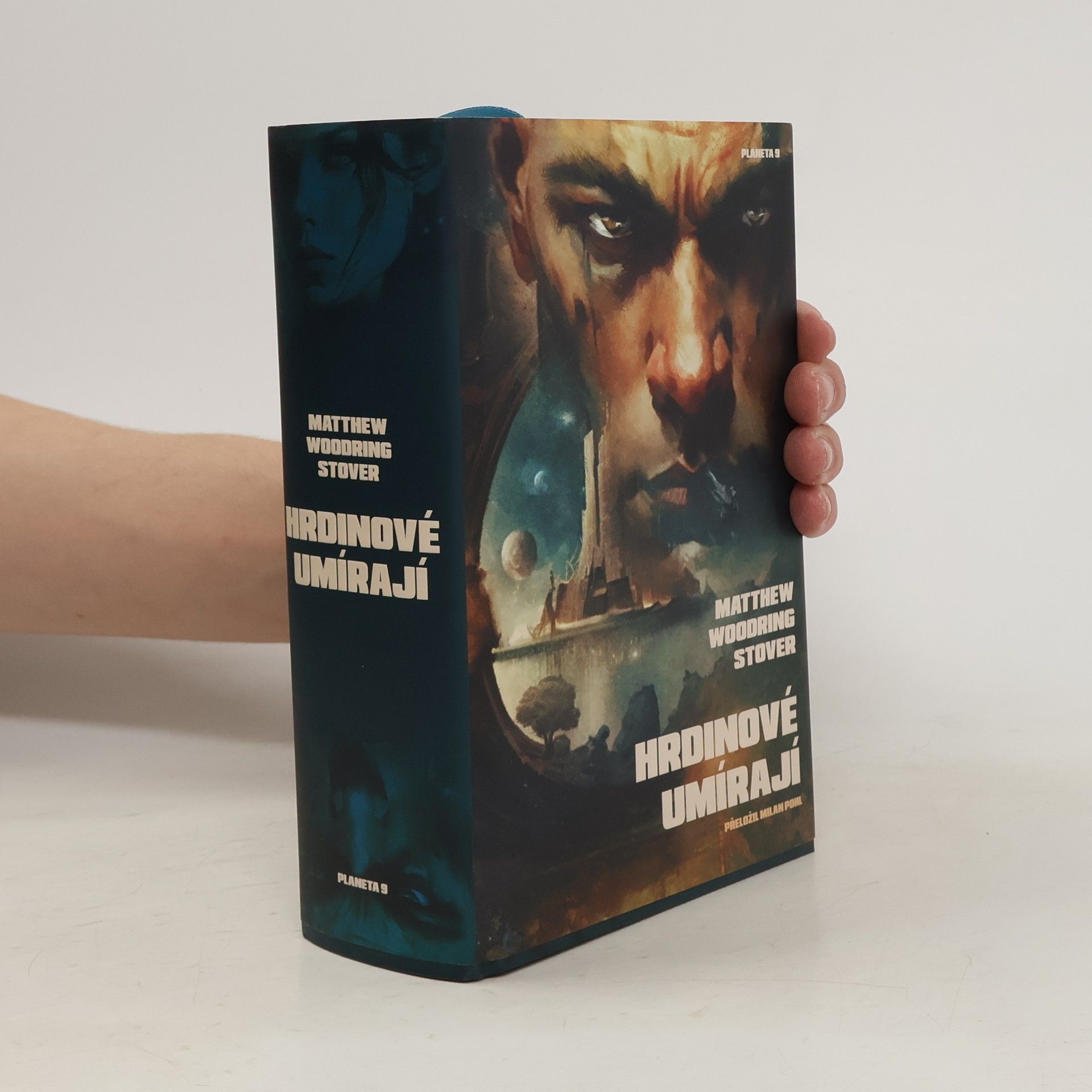 Matthew Woodring Stover Hrdinové umírají