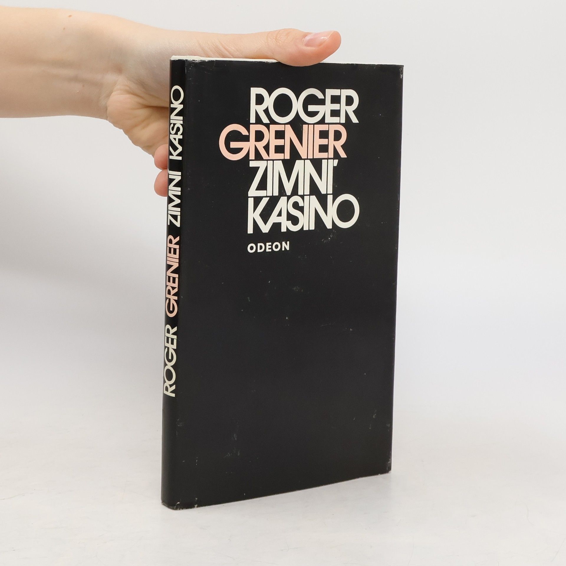 Roger Grenier Zimní kasino