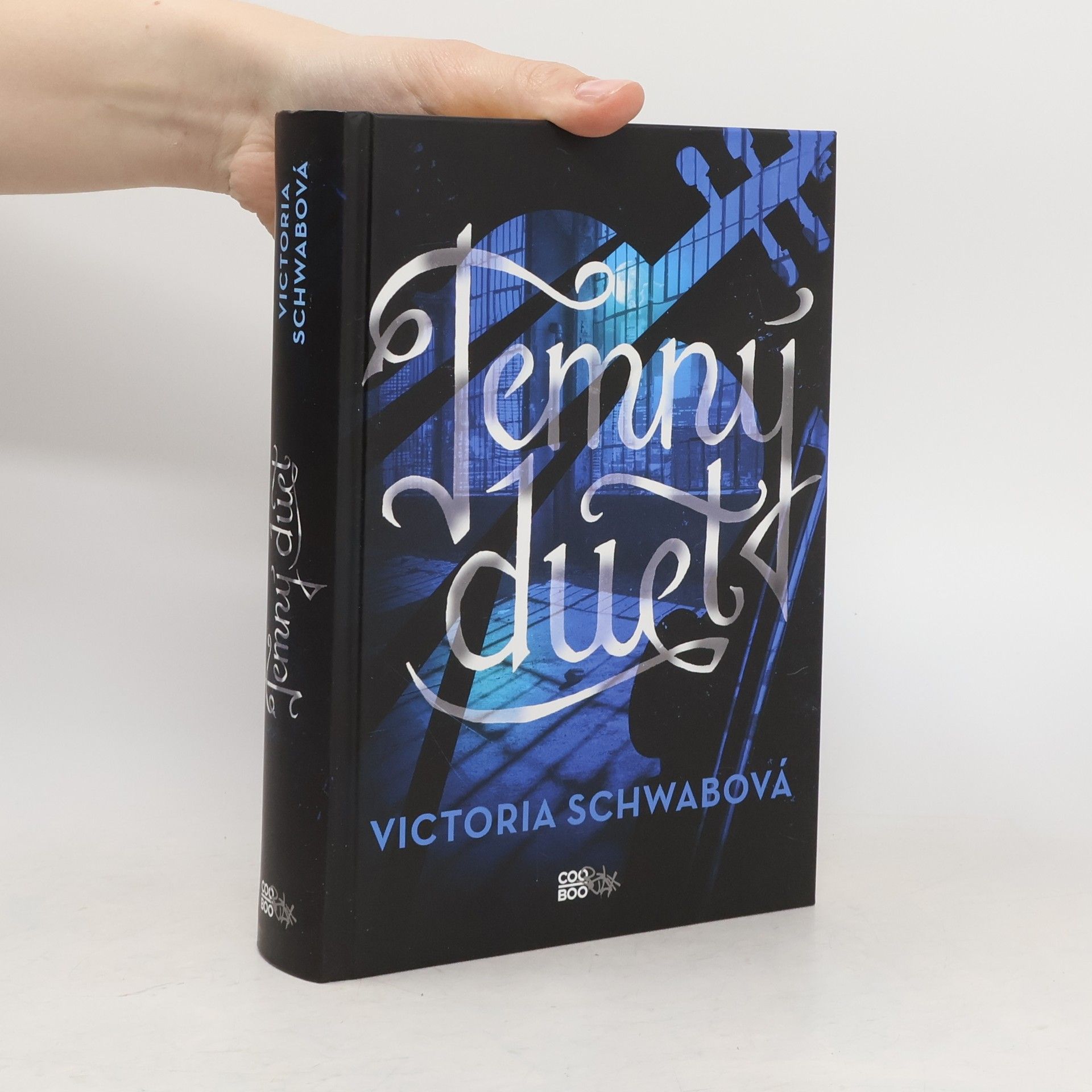 V. E. Schwab Temný duet