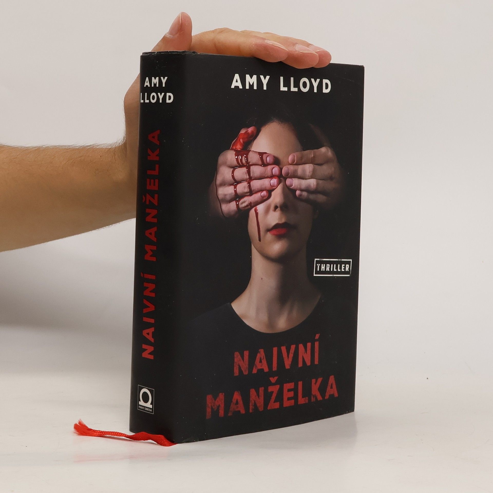 Amy Lloyd Naivní manželka