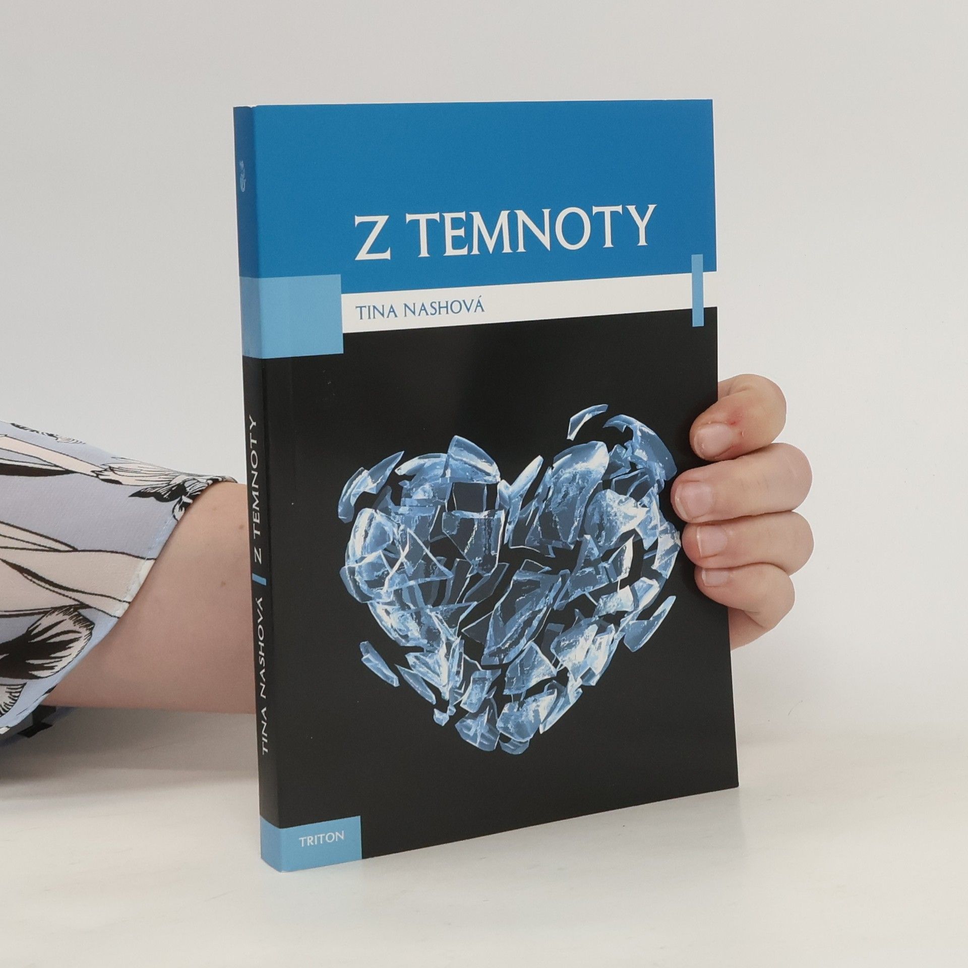 Tina Nash Z temnoty