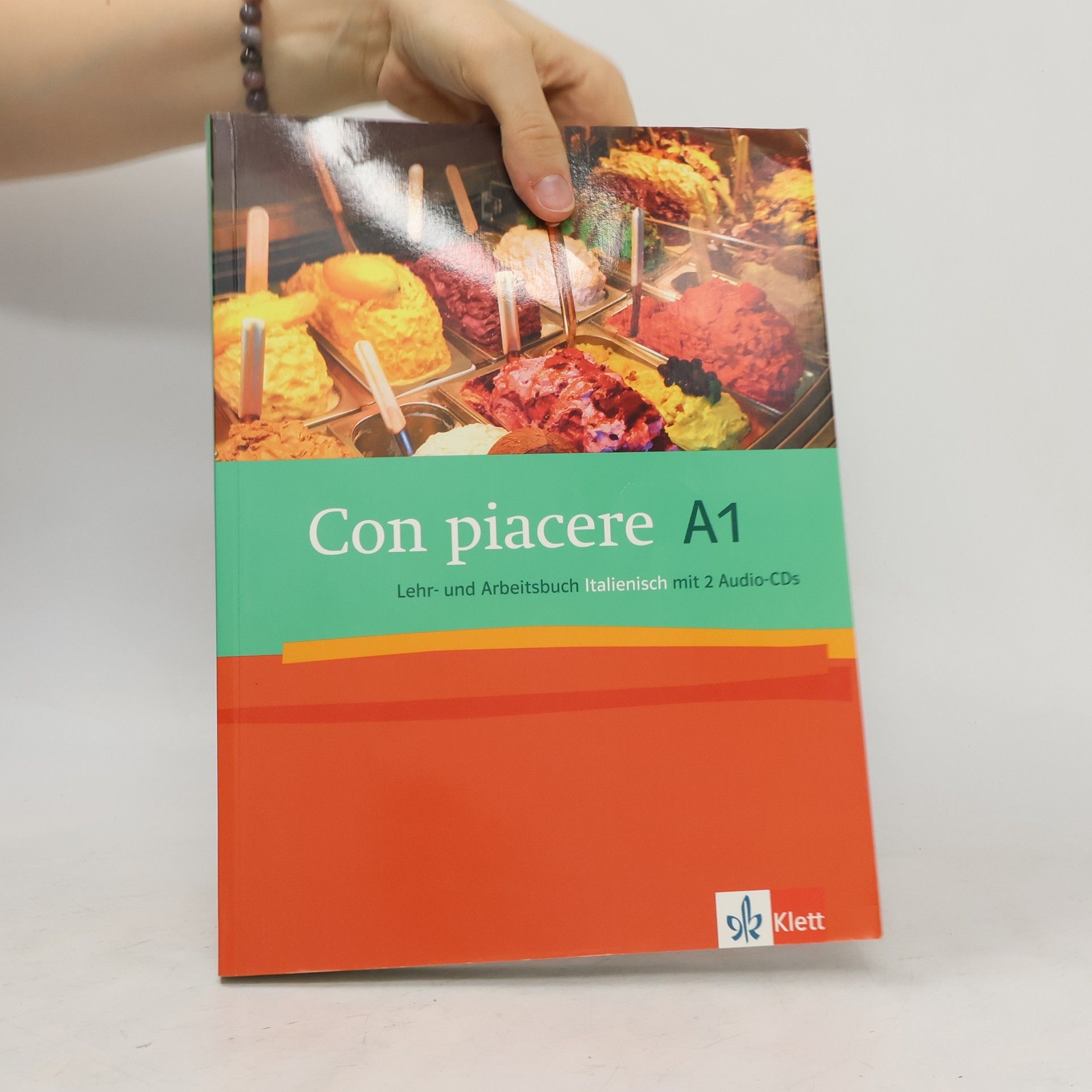 Collectif d'auteurs Con piacere / Lehr- und Arbeitsbuch mit 2 Audio-CDs A1