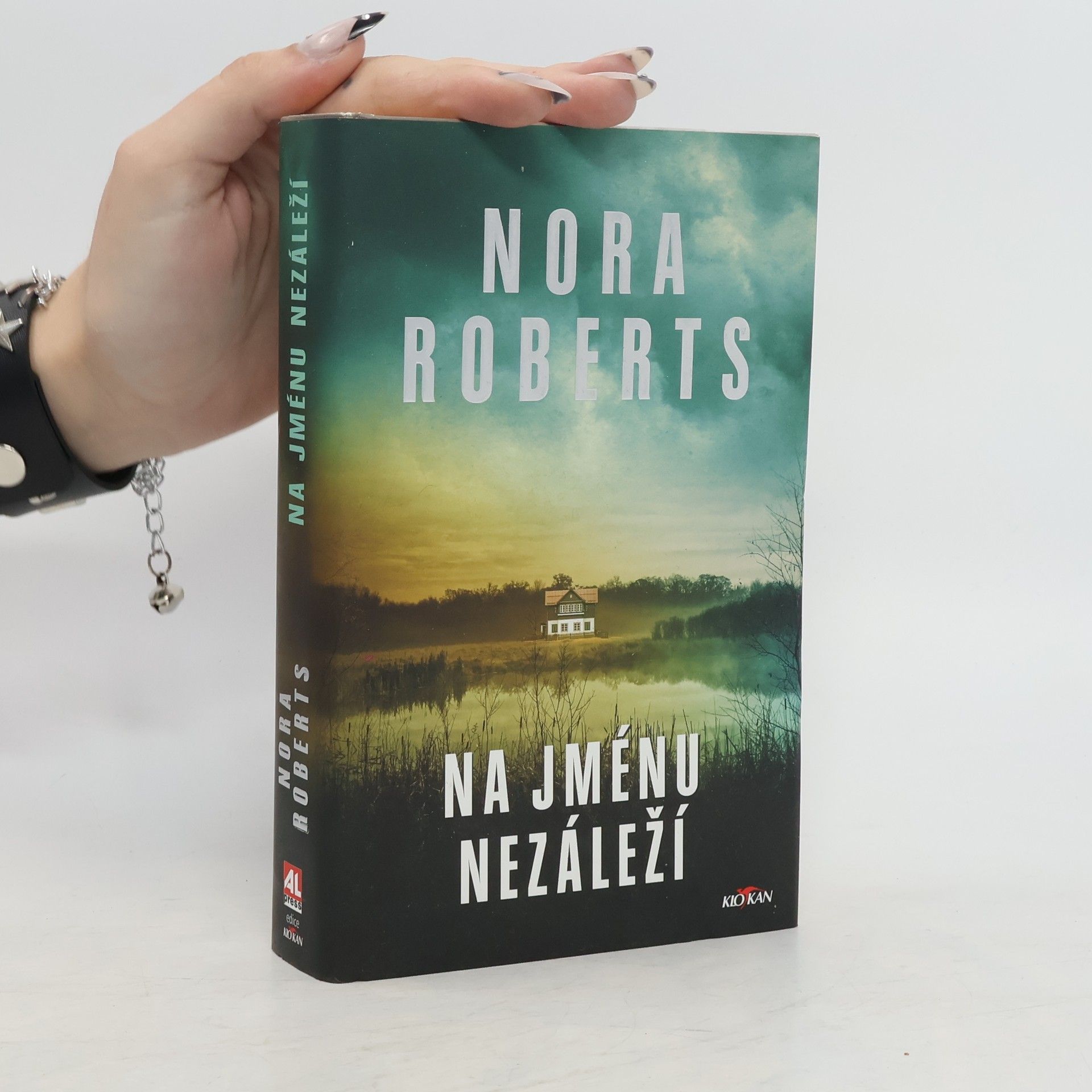 Nora Roberts Na jménu nezáleží