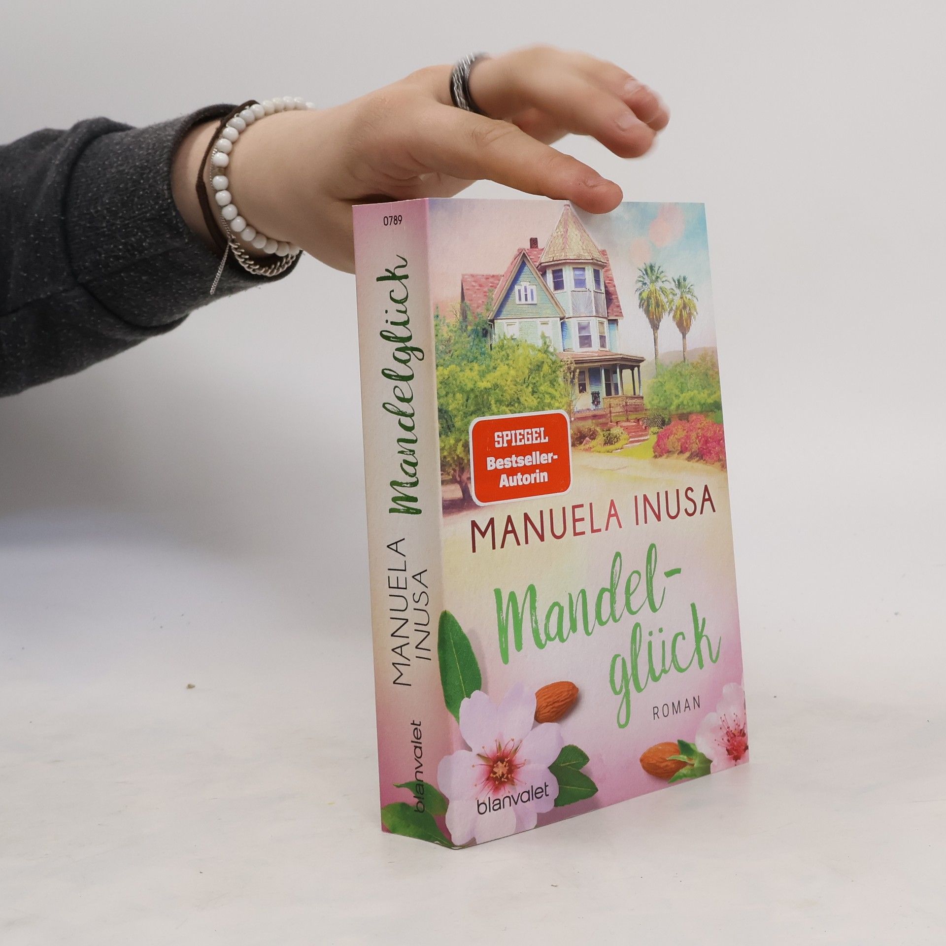 Manuela Inusa Mandelglück