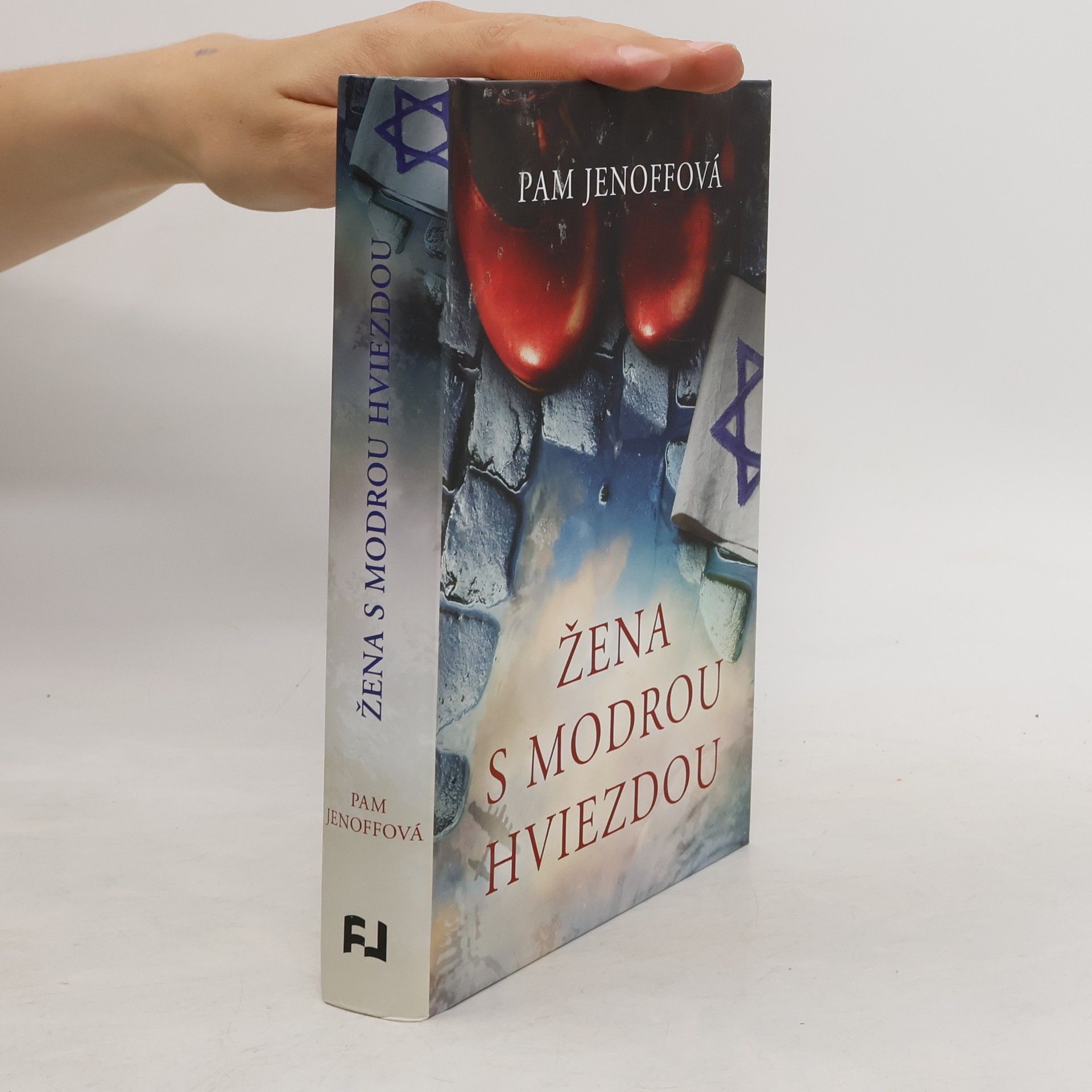 Pam Jenoff Žena s modrou hviezdou