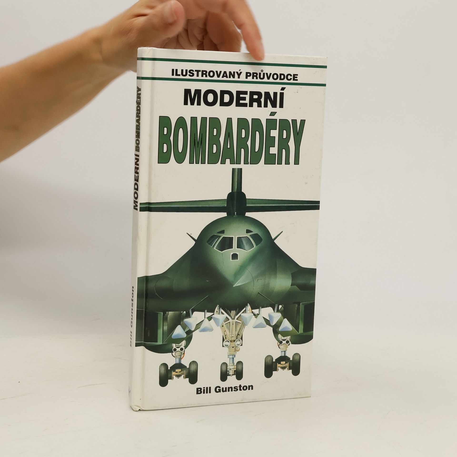 Bill Gunston Moderní bombardéry