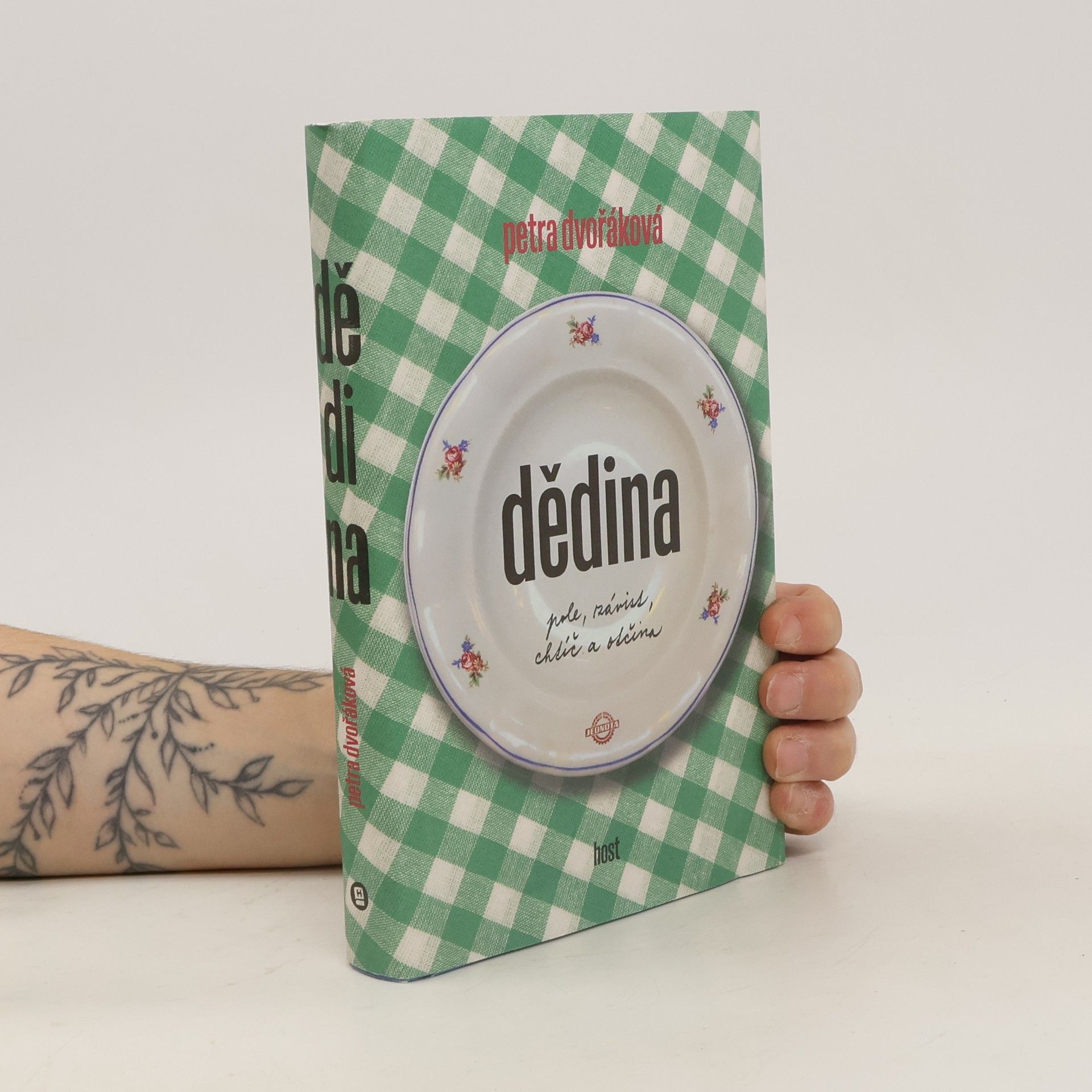 Petra Dvořáková Dědina: pole, závist, chtíč a otčina