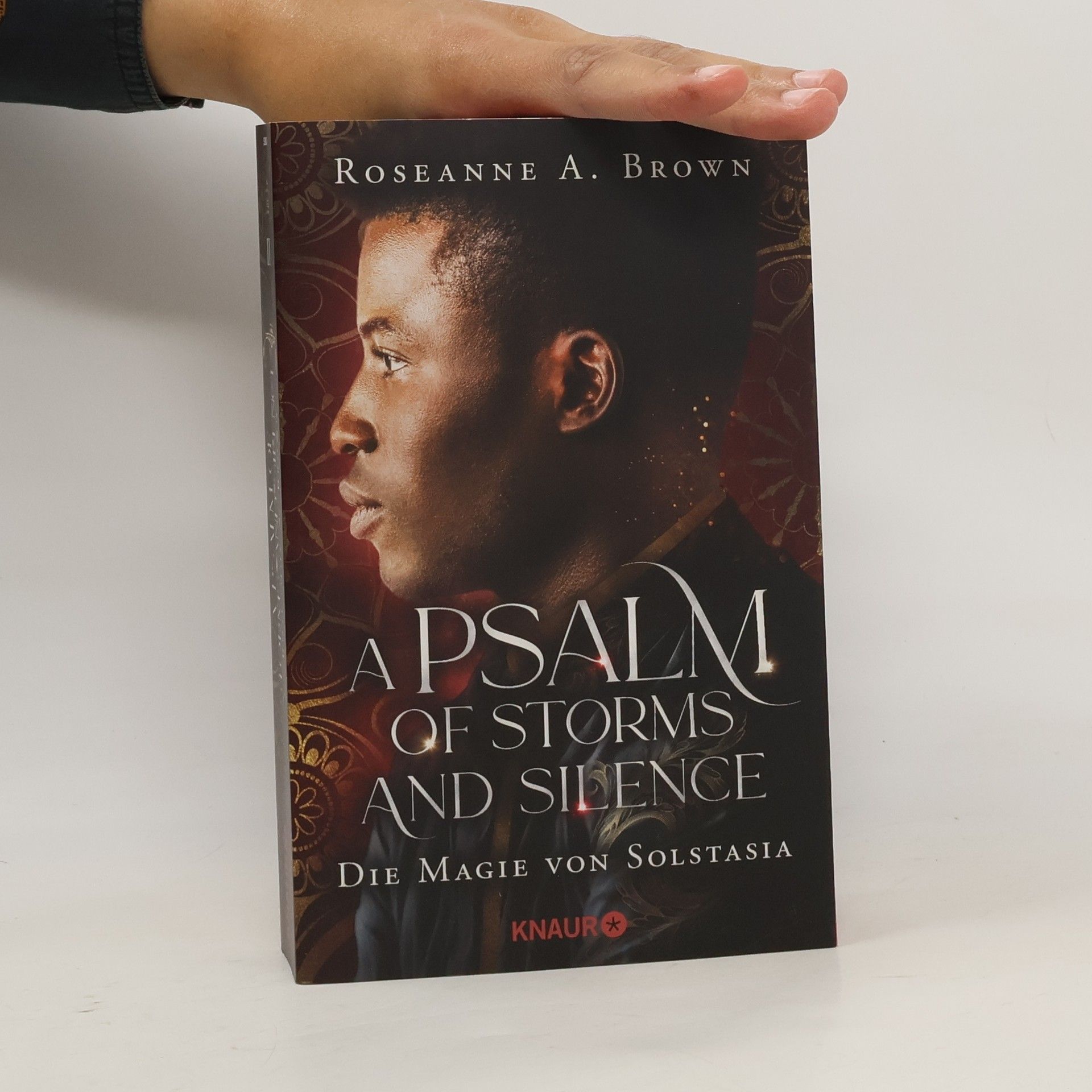 Roseanne A. Brown A Psalm of Storms and Silence. Die Magie von Solstasia
