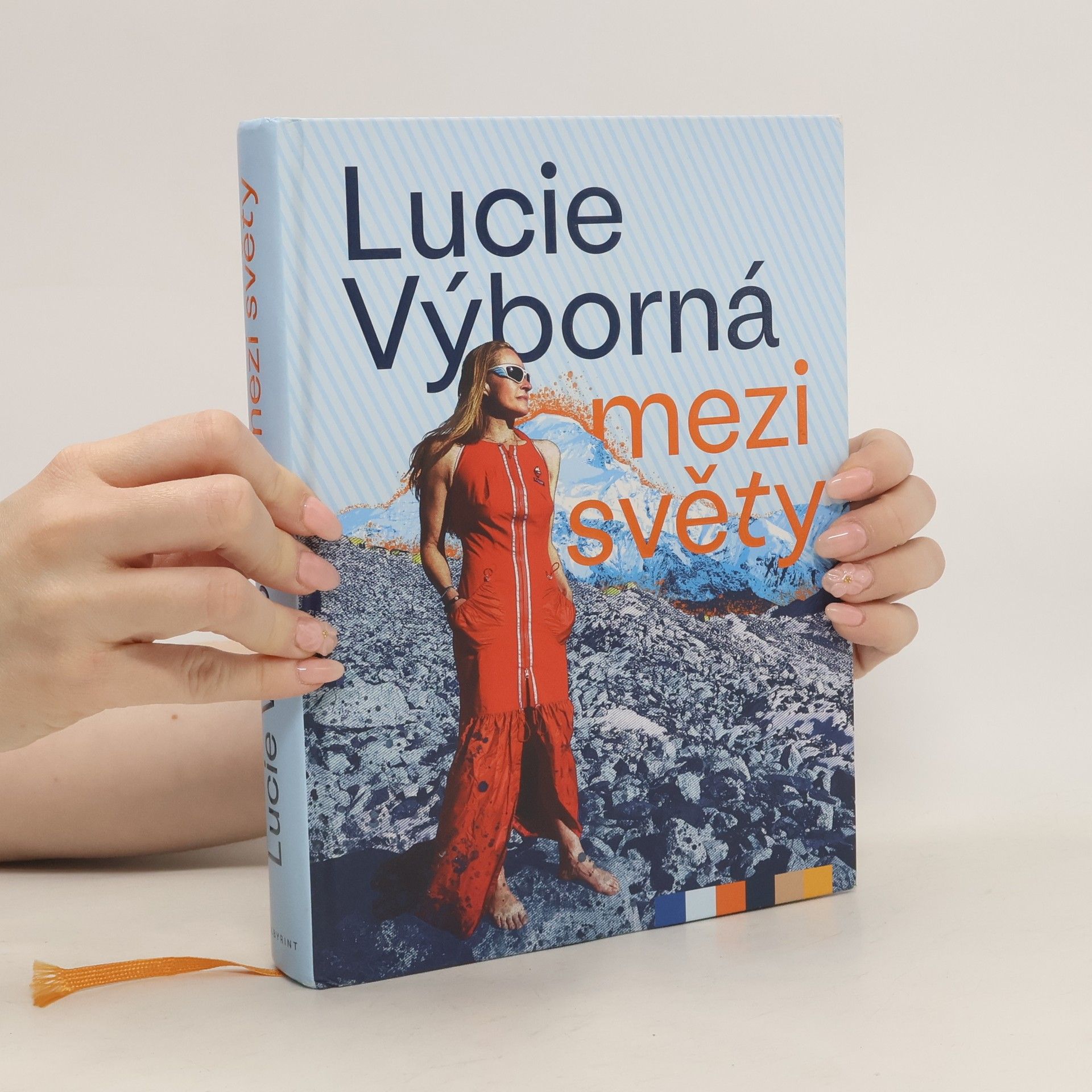 Lucie Výborná Mezi světy