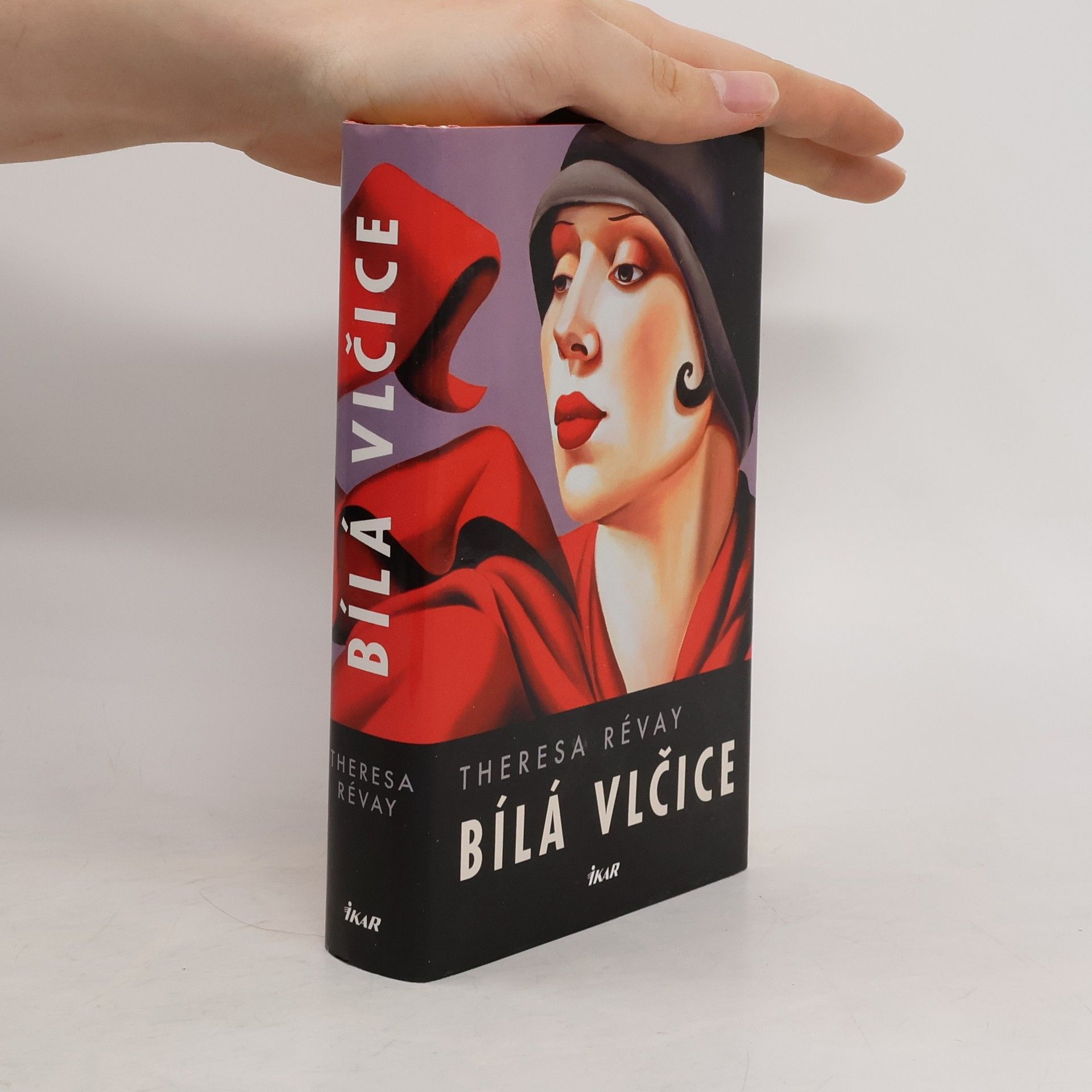 Theresa Révay Bílá vlčice