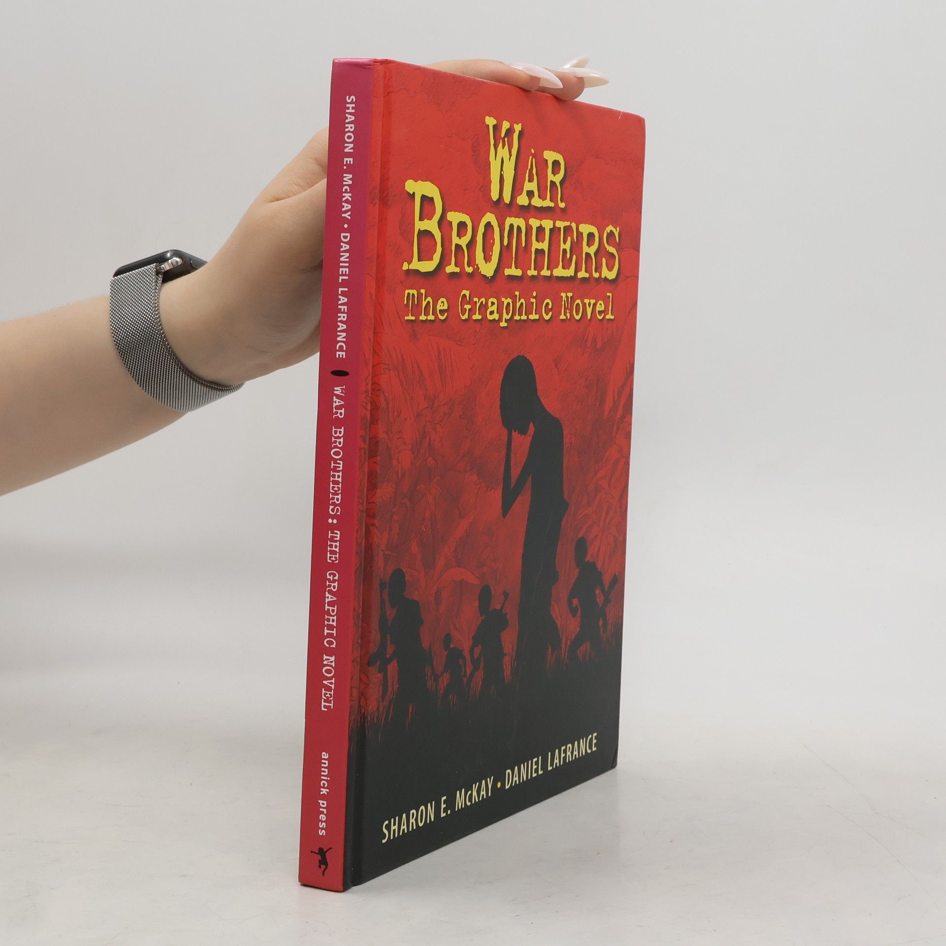 Sharon E. McKay War Brothers
