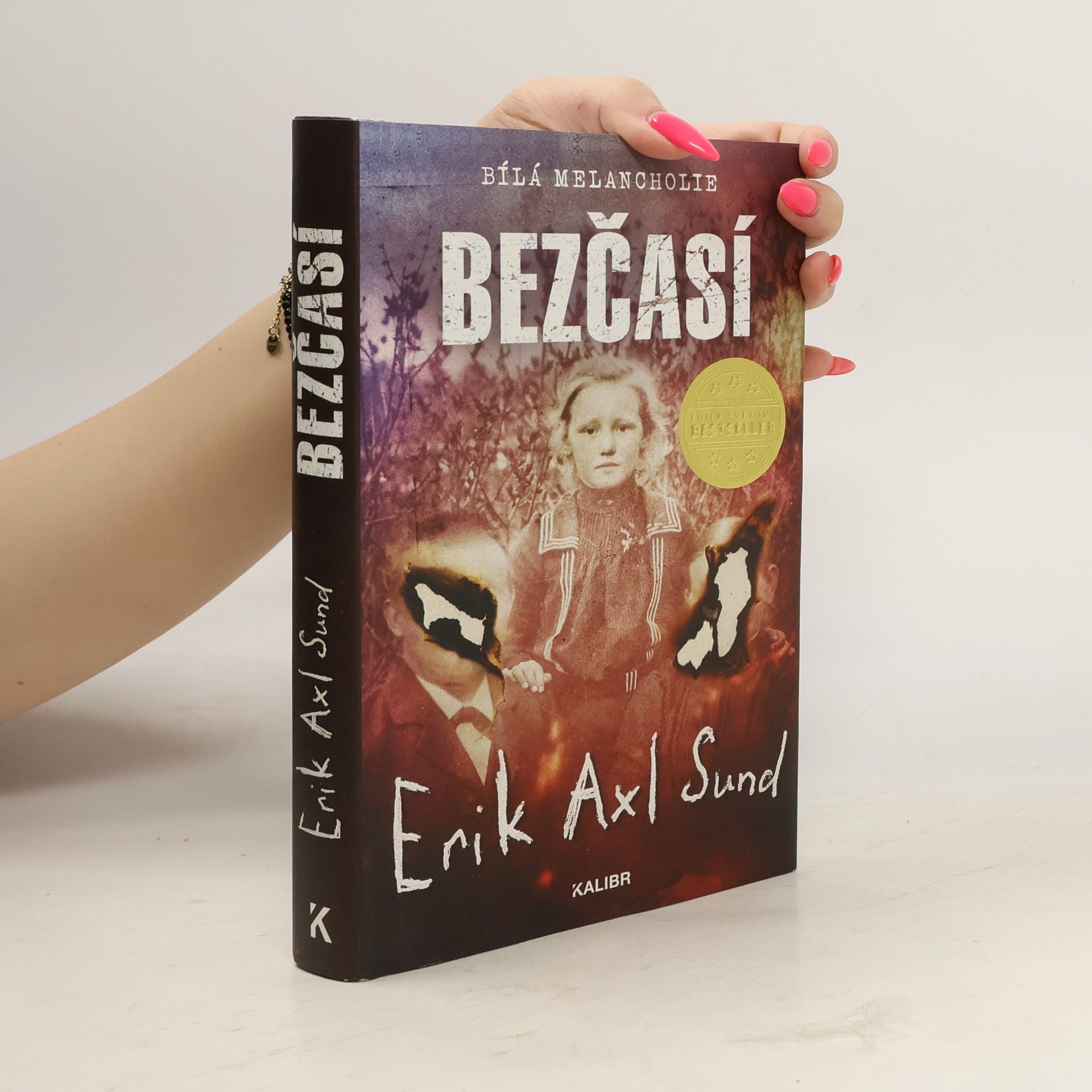 Erik Axl Sund Bezčasí