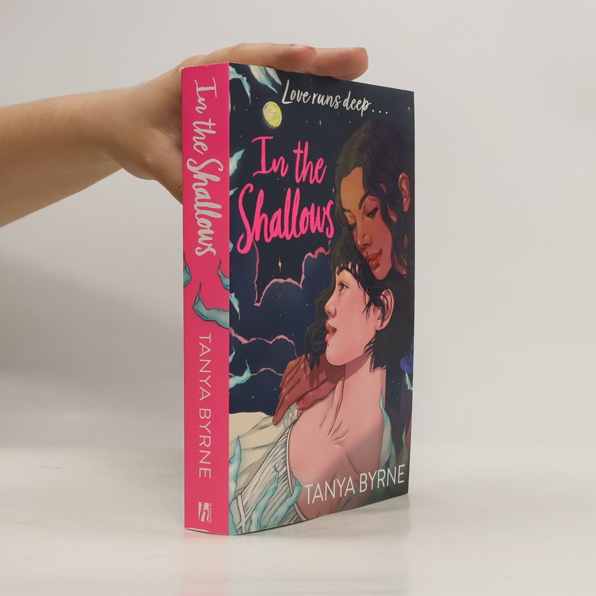 Tanya Byrne In the Shallows: YA slow-burn sapphic mystery of lost love and second chances, by author of TikTok sensation Afterlove