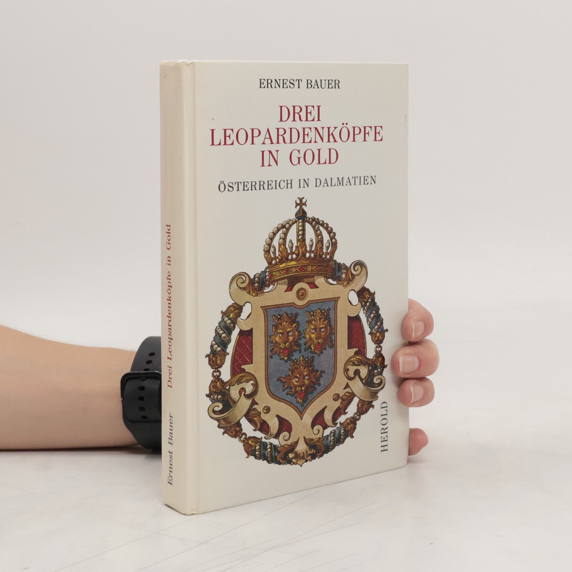 Ernest Bauer Drei Leopardenköpfe in Gold