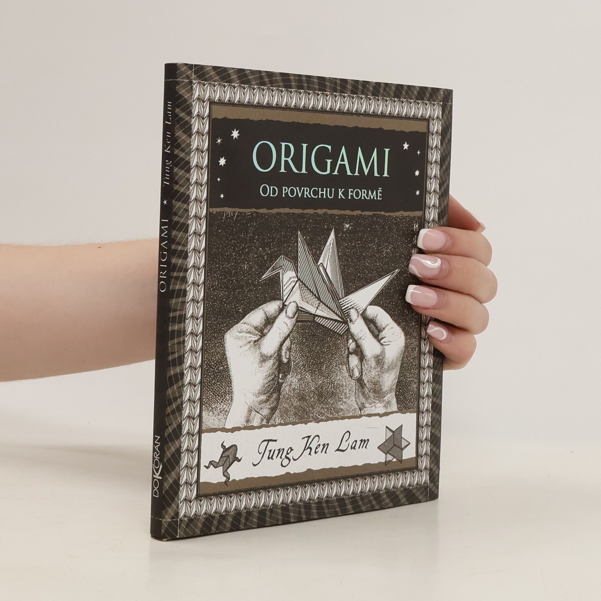 Tung Ken Lam Origami: Od povrchu k formě
