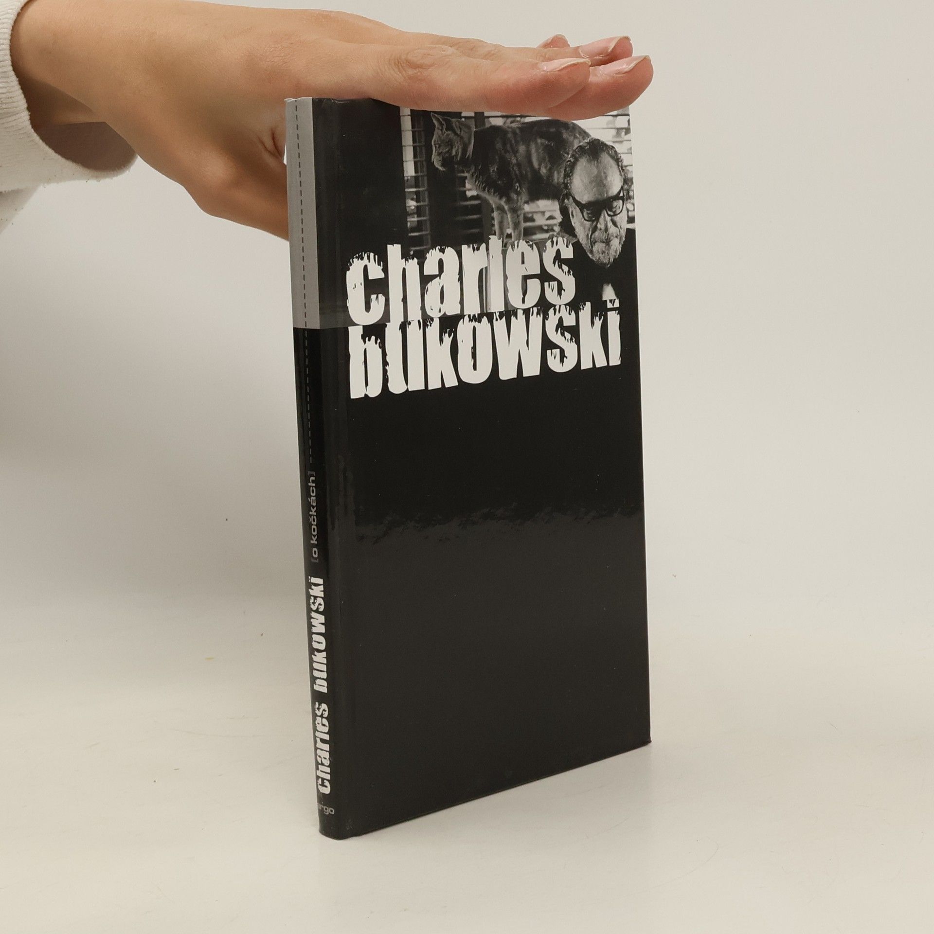 Charles Bukowski O kočkách