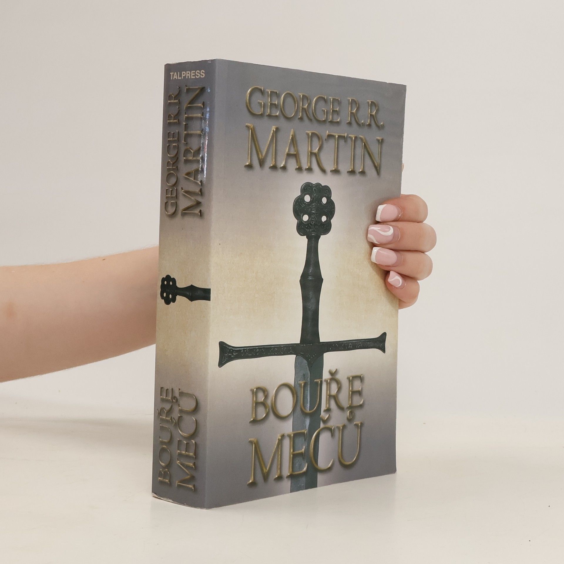George R. R. Martin Bouře mečů. Část první
