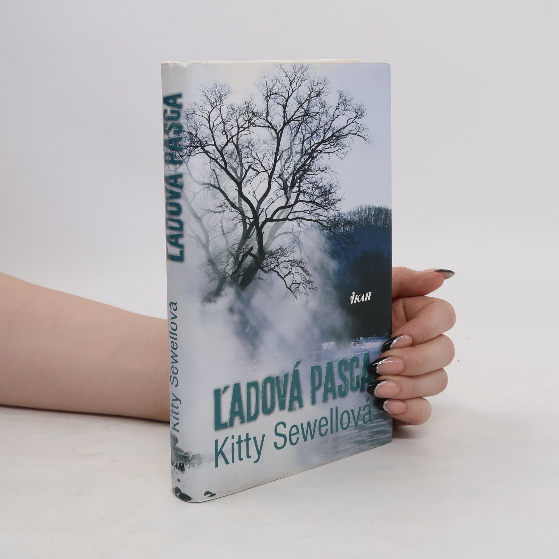 Kitty Sewell Ľadová pasca
