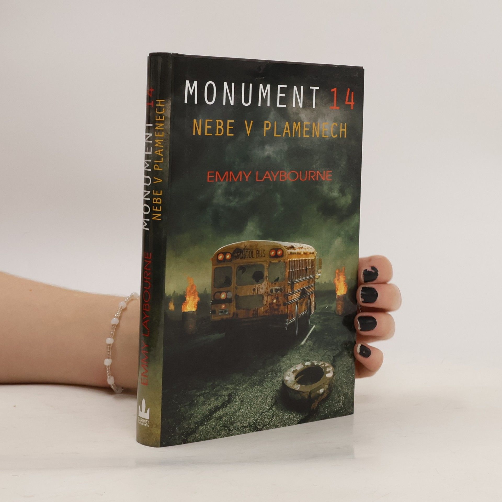 Emmy Laybourne Monument 14. 2. díl. Nebe v plamenech