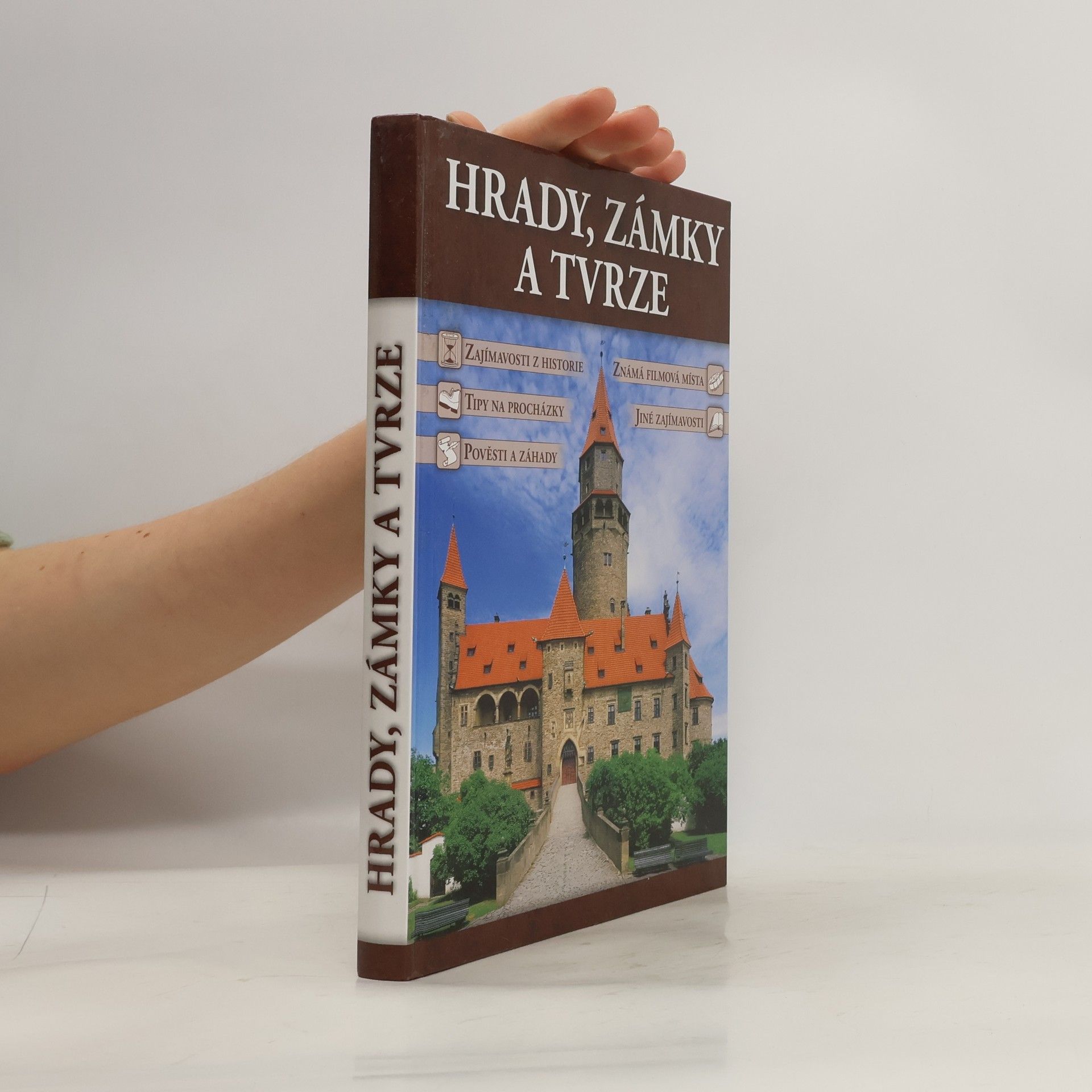 Peter David Hrady, zámky a tvrze