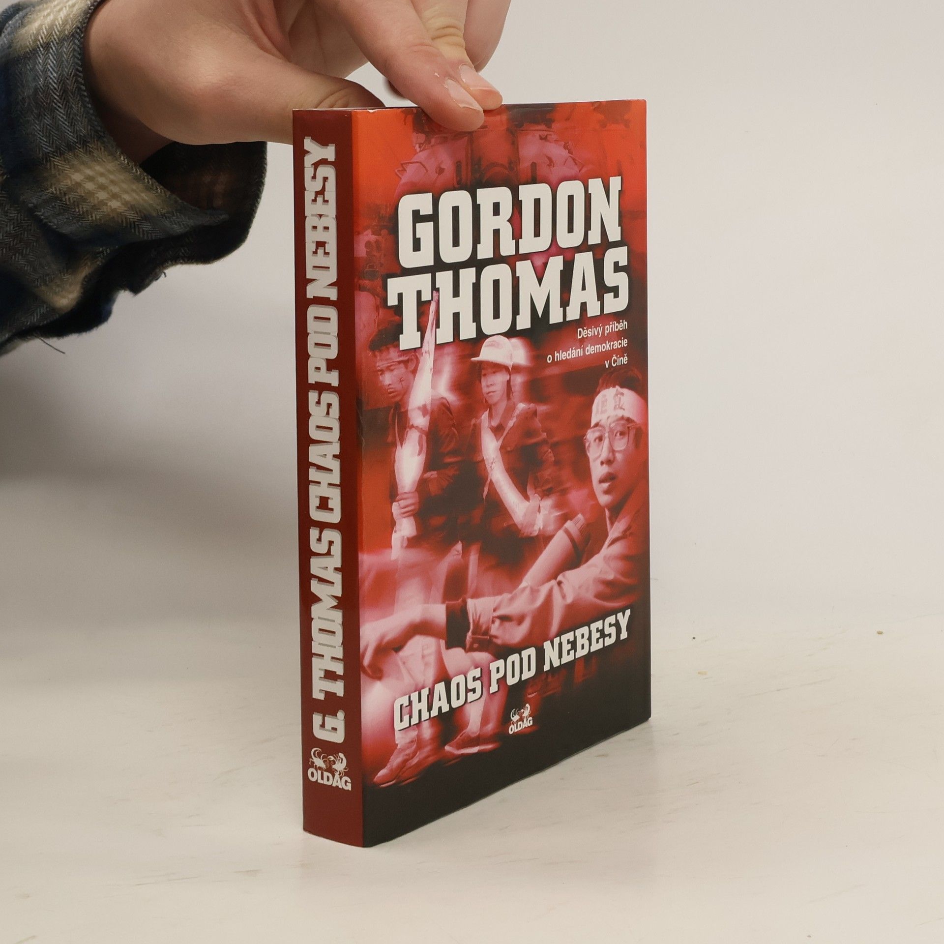 Gordon Thomas Chaos pod nebesy