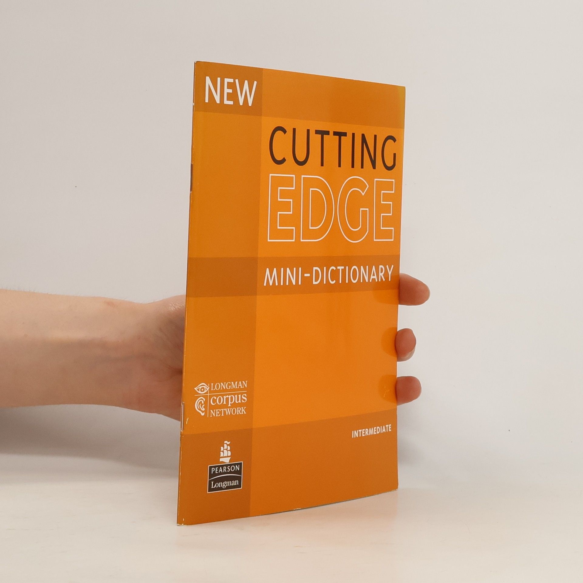 kolektiv New Cutting Edge. Intermediate Mini-Dictionary