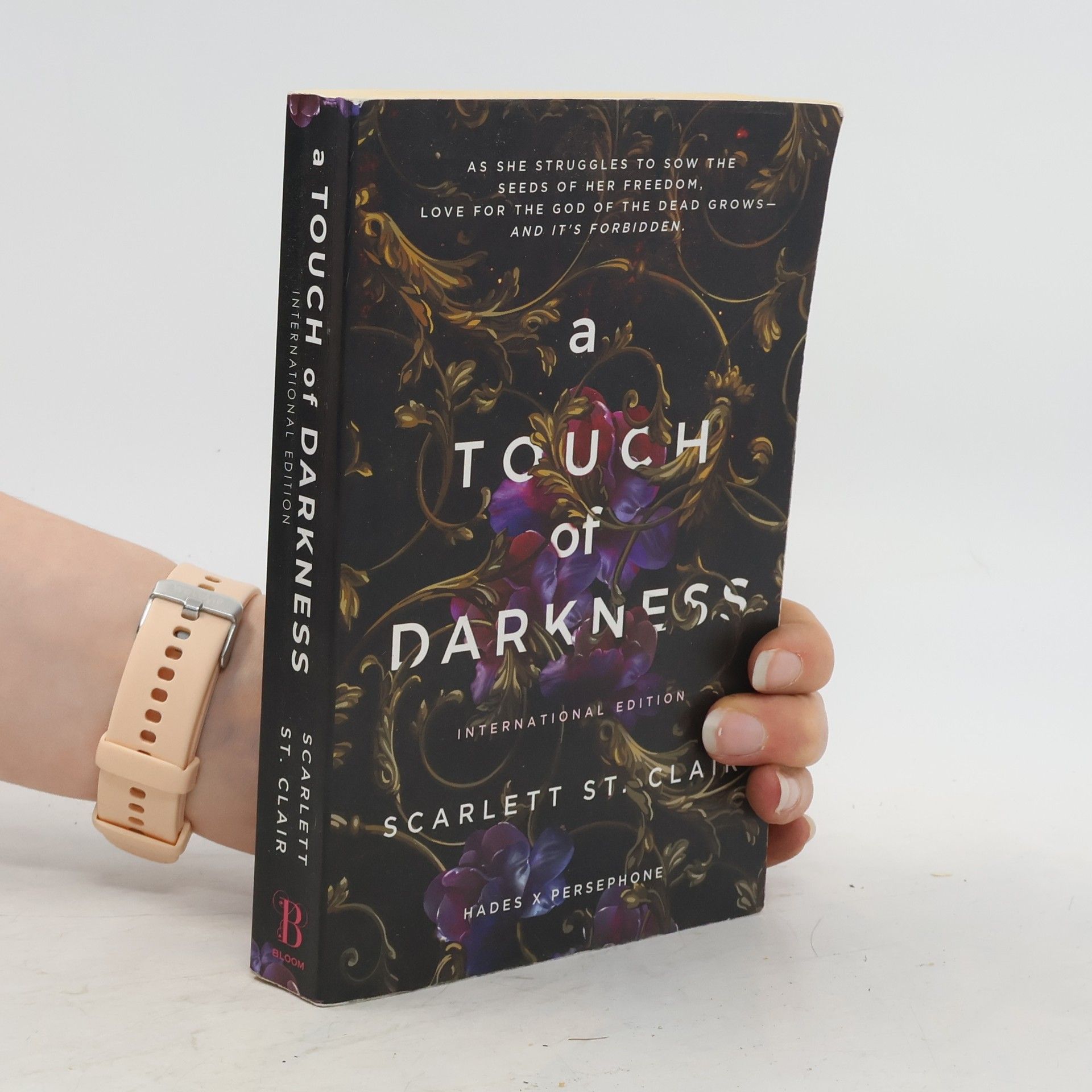 Scarlett St. Clair A Touch of Darkness