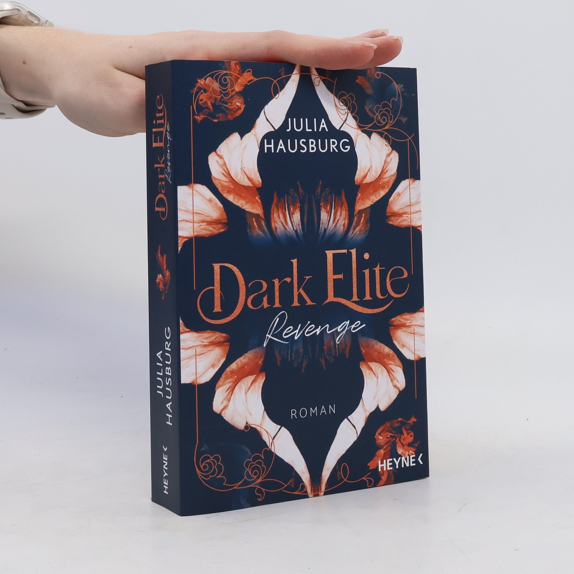 Julia Hausburg Dark Elite – Revenge