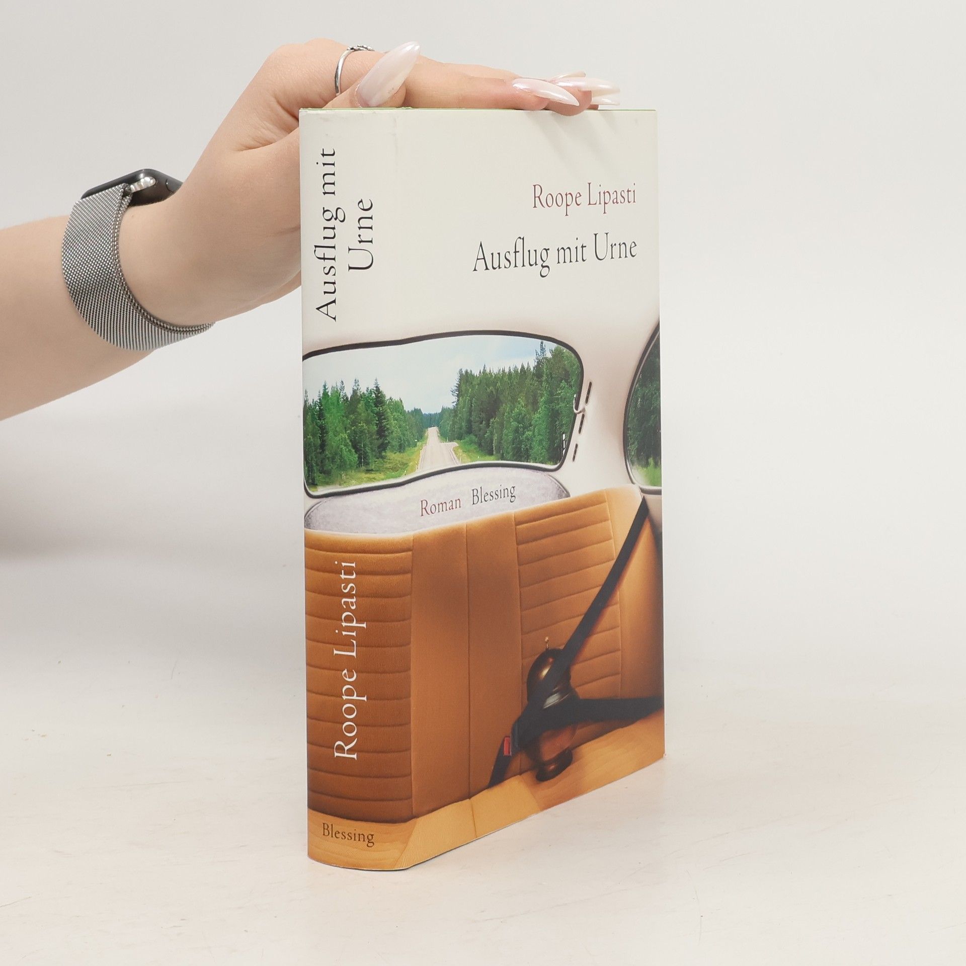 Roope Lipasti Ausflug mit Urne