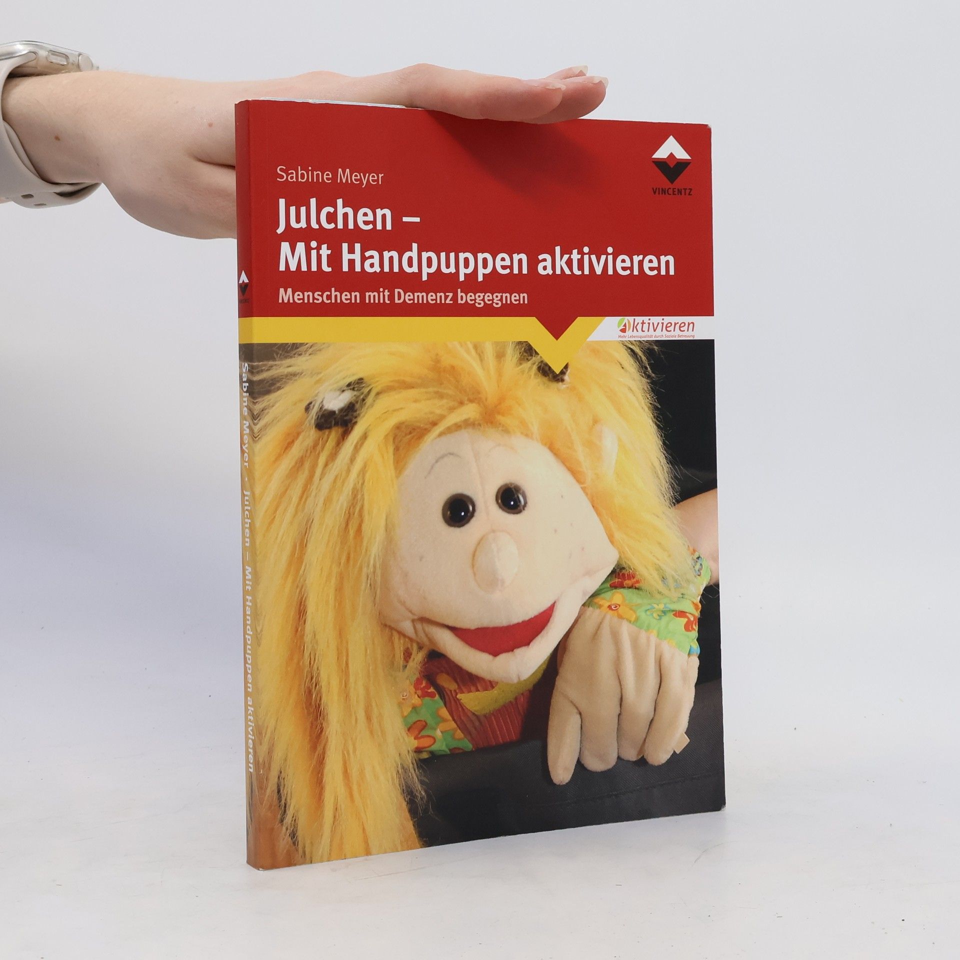 Sabine Meyer Julchen - mit Handpuppen aktivieren